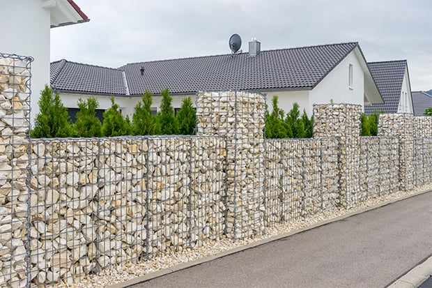 Gabionen-Sichtschutzwand