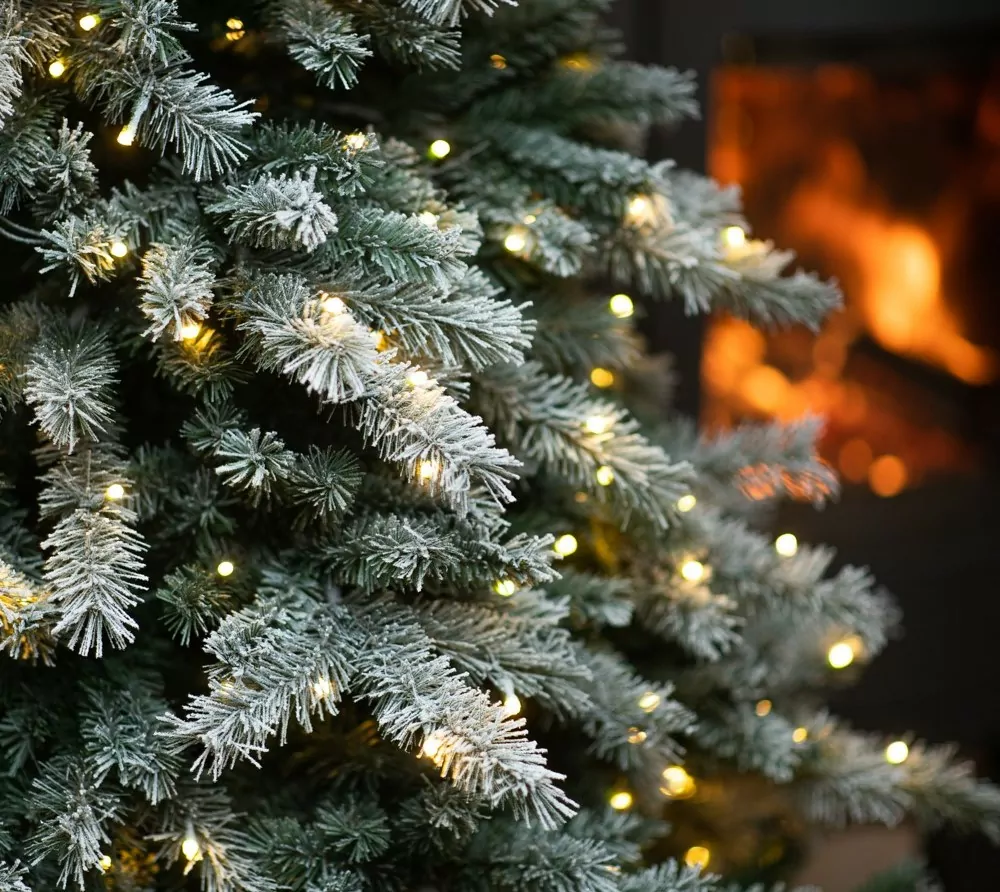 kuenstlicher_Baum GLOBUS BAUMARKT