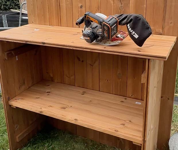 DIY-Anleitung Pflanztisch selber bauen. Anleitungsschritt 3.