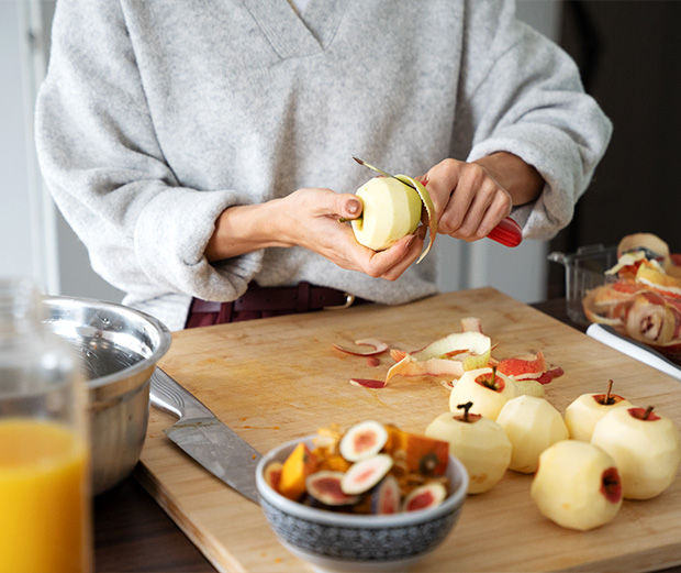 Herbstliche Marmeladen Rezepte zum Nachmachen. Zubereitung Schritt 2 Apfel-Dattel Marmelade.