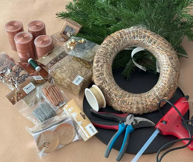 DIY-Idee Adventskranz binden. Materialien.