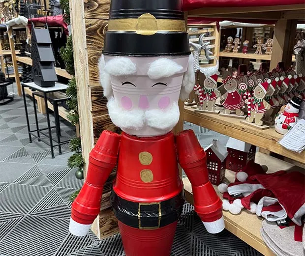 DIY XXL Nussknacker selber bauen.