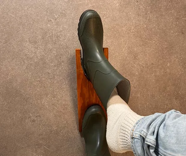 DIY-Idee Stiefelknecht aus Holz.