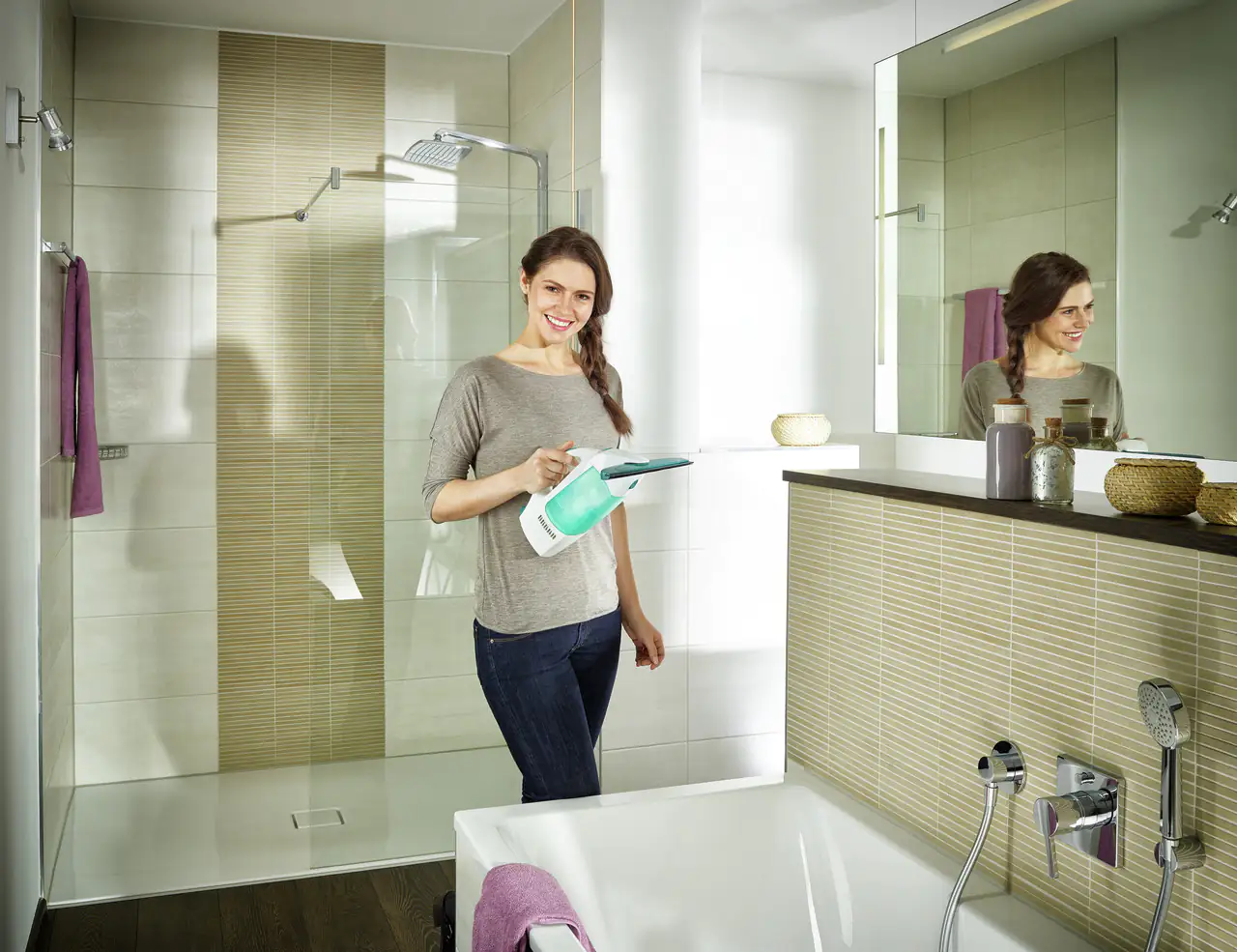 Leifheit Fenstersauger Dry&Clean Li-lonen-Akku 28 cm 100 ml Leifheit Fenstersauger Dry&Clean Li-lonen-Akku 28 cm 100 ml