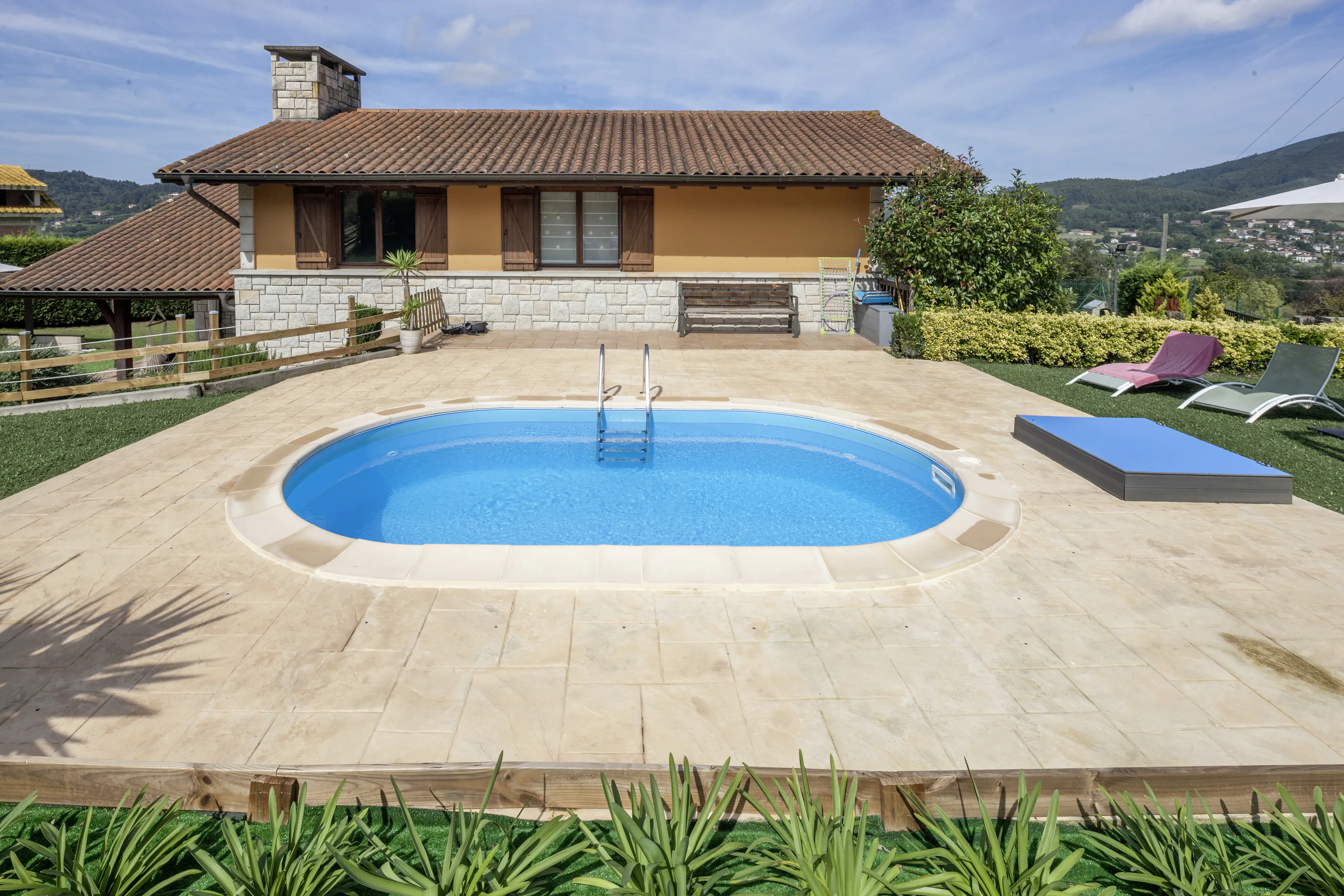 Gre Stahl-Einbaupool Madagascar oval 700 x 320 x 150 cm Gre Stahl-Einbaupool Madagascar oval 700 x 320 x 150 cm