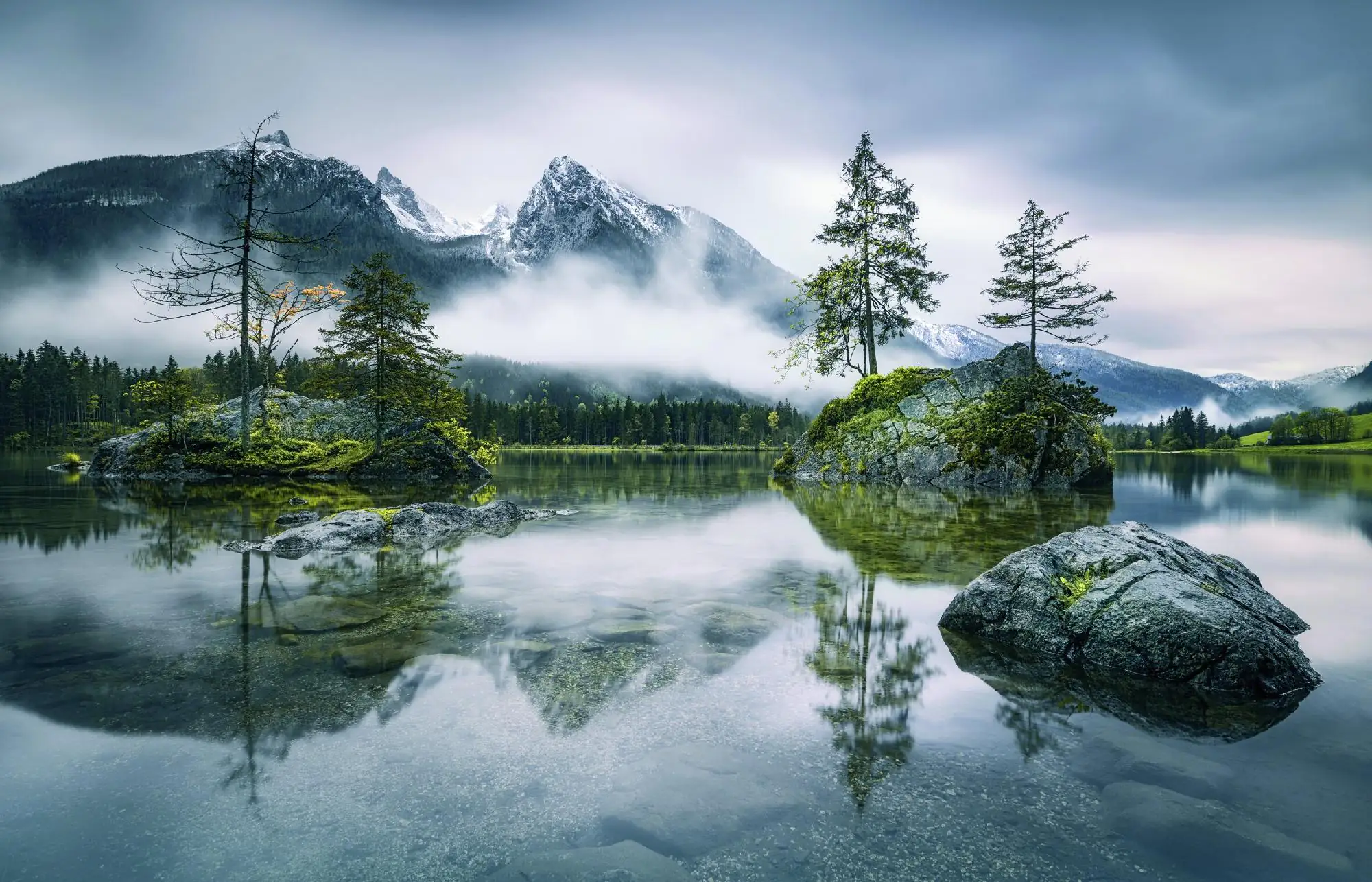 Deco-Canvas Bild - Bergsee 140 x 90 cm