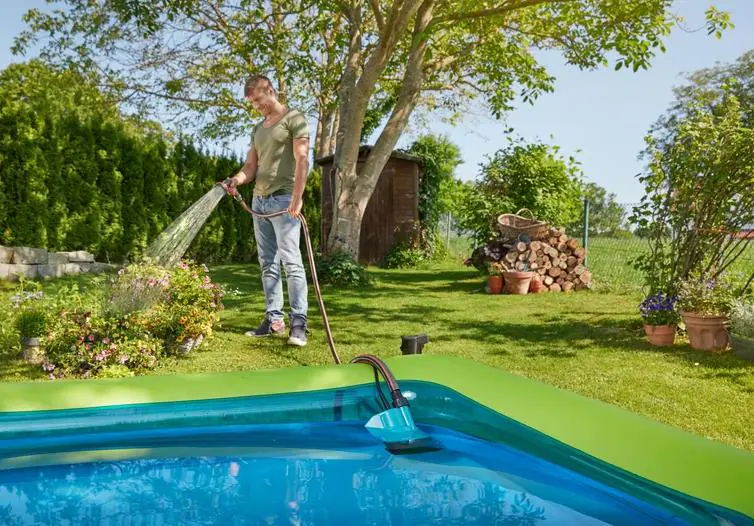 Gardena Akku-Tauchpumpe 2000-2 18V P4A Ready-To-Use Set