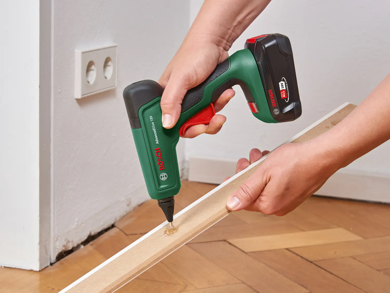 Bosch Akku-Heißklebepistole, AdvancedGlue 18 V Solo Bosch Akku-Heißklebepistole, AdvancedGlue 18 V Solo