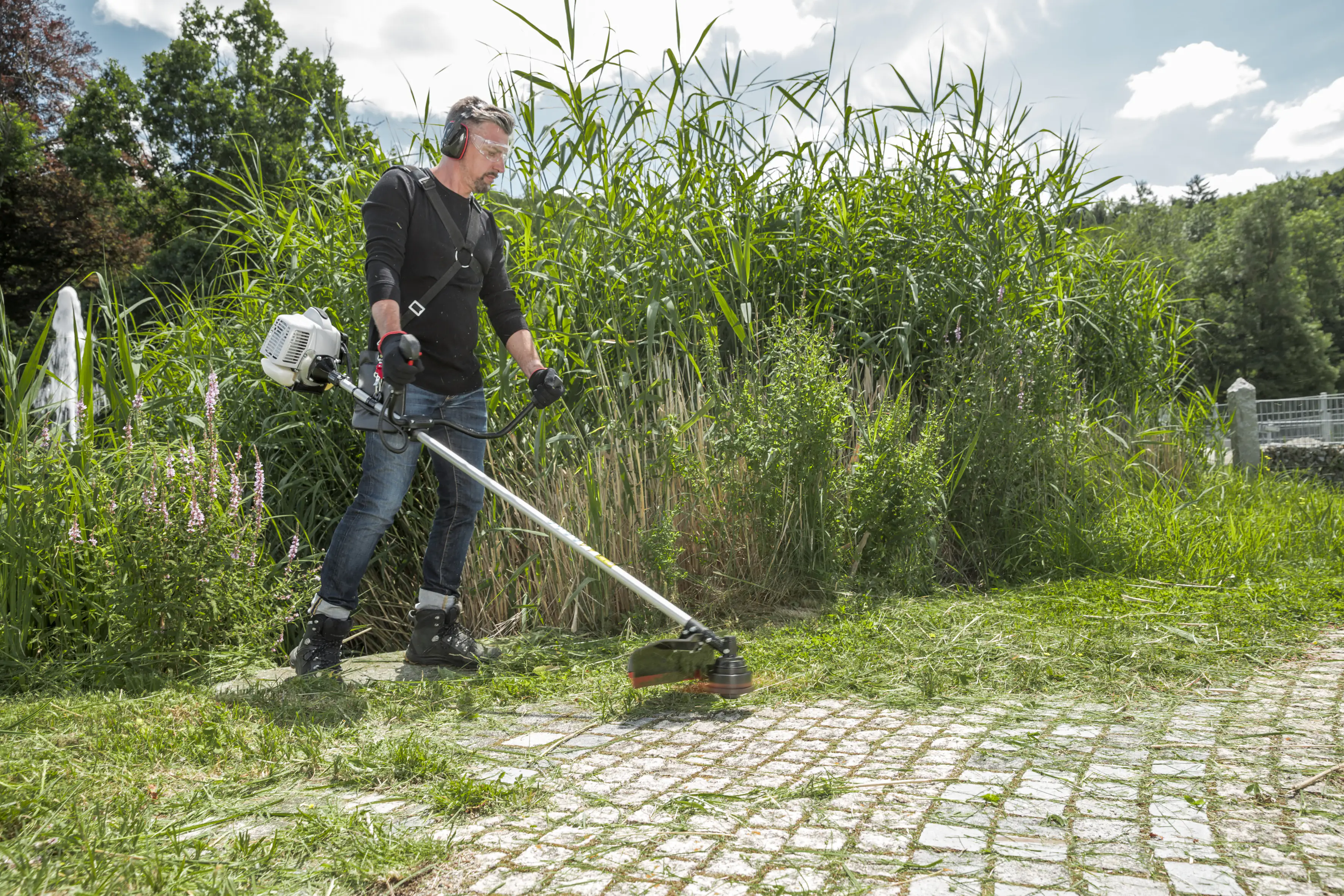 AL-KO Benzin-Motorsense BC 330 B 0,9 kW, 41 /25 cm Schnittbreite