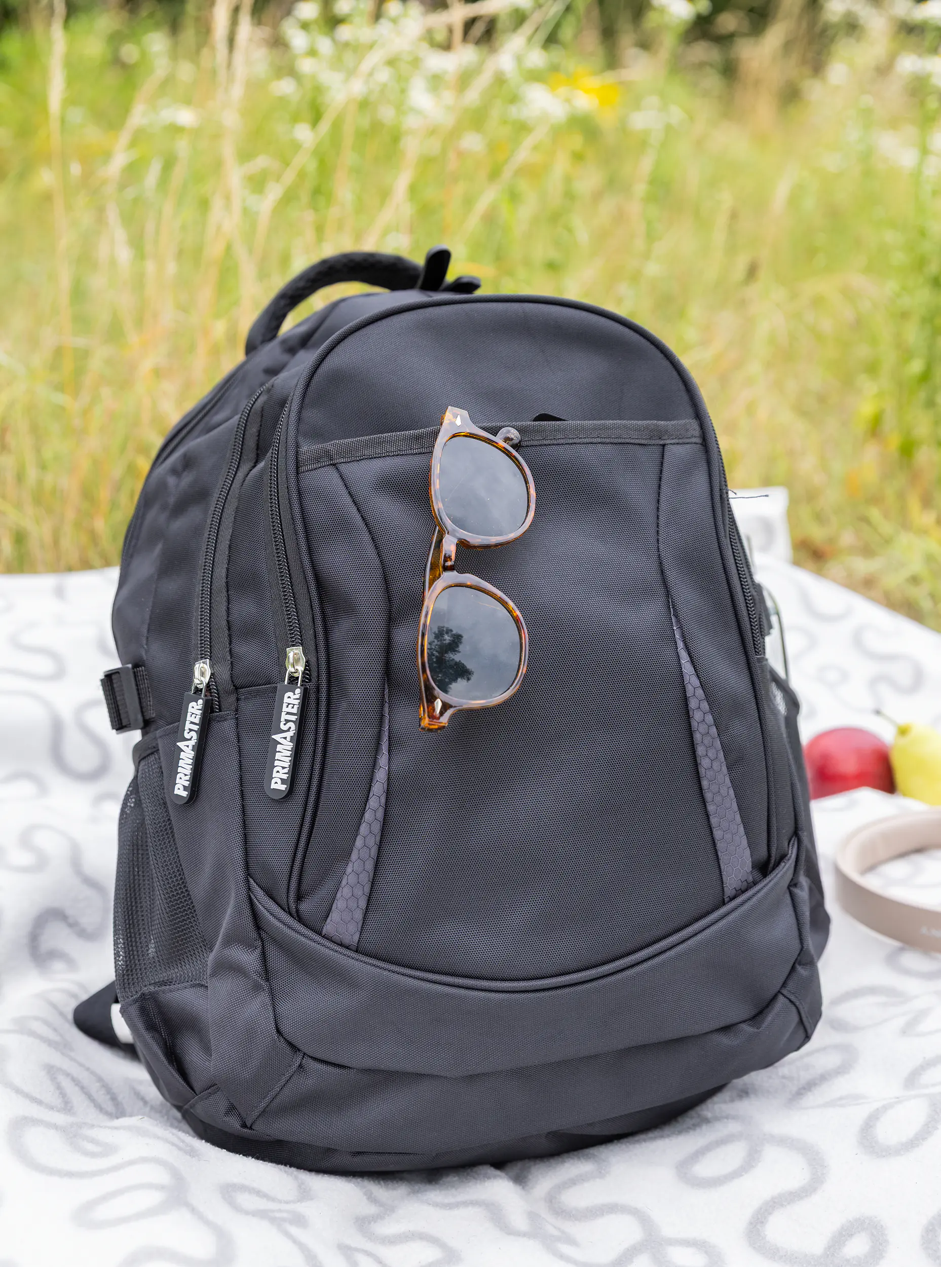 Primaster Rucksack schwarz-grau, 32 x 46 x 18 cm (B x H x T) Primaster Rucksack schwarz-grau, 32 x 46 x 18 cm (B x H x T)