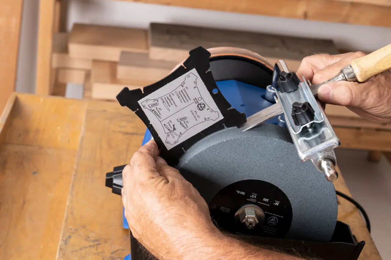 Scheppach Nass-Schleifsystem TIGER 5000S 150 W 120 U/min 200mm Korund-Schleifstein mit Messerschleifvorrichtung