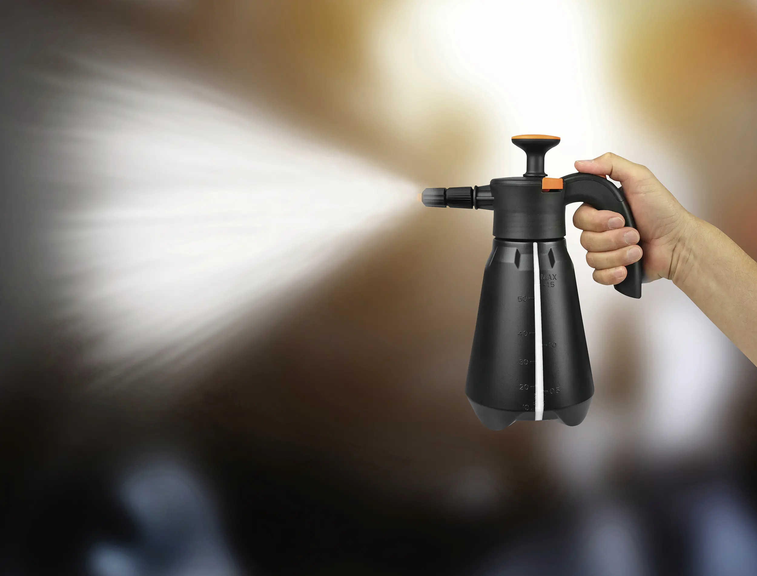 APA Pumpsprühflasche 1,5 L