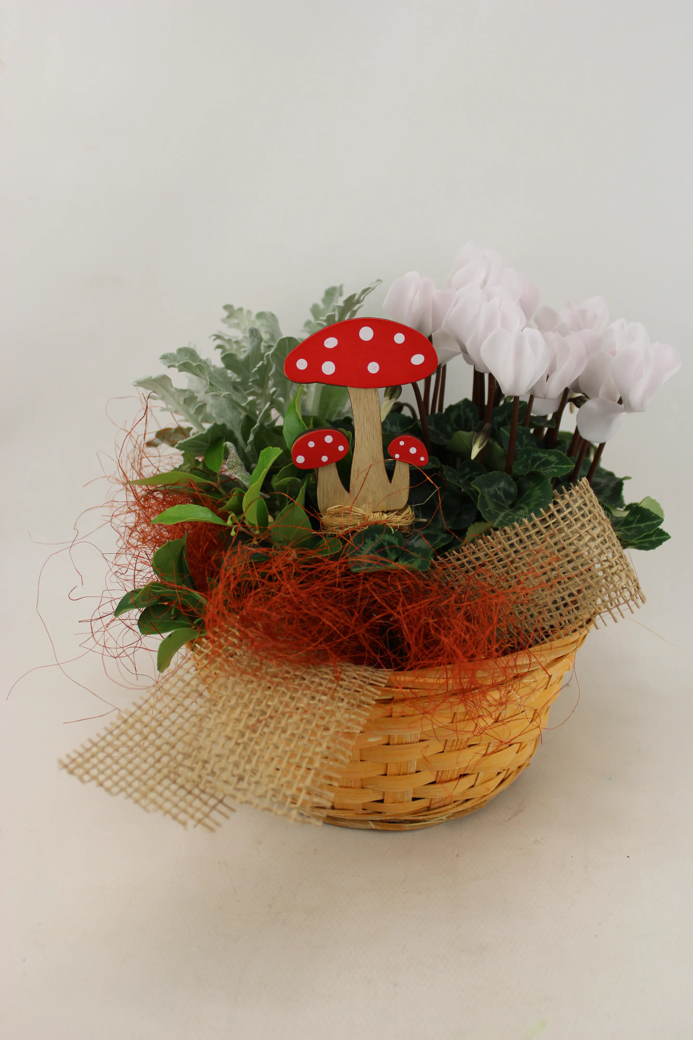 Arrangement Korbschale Mix mit Deko 20 cm Schale