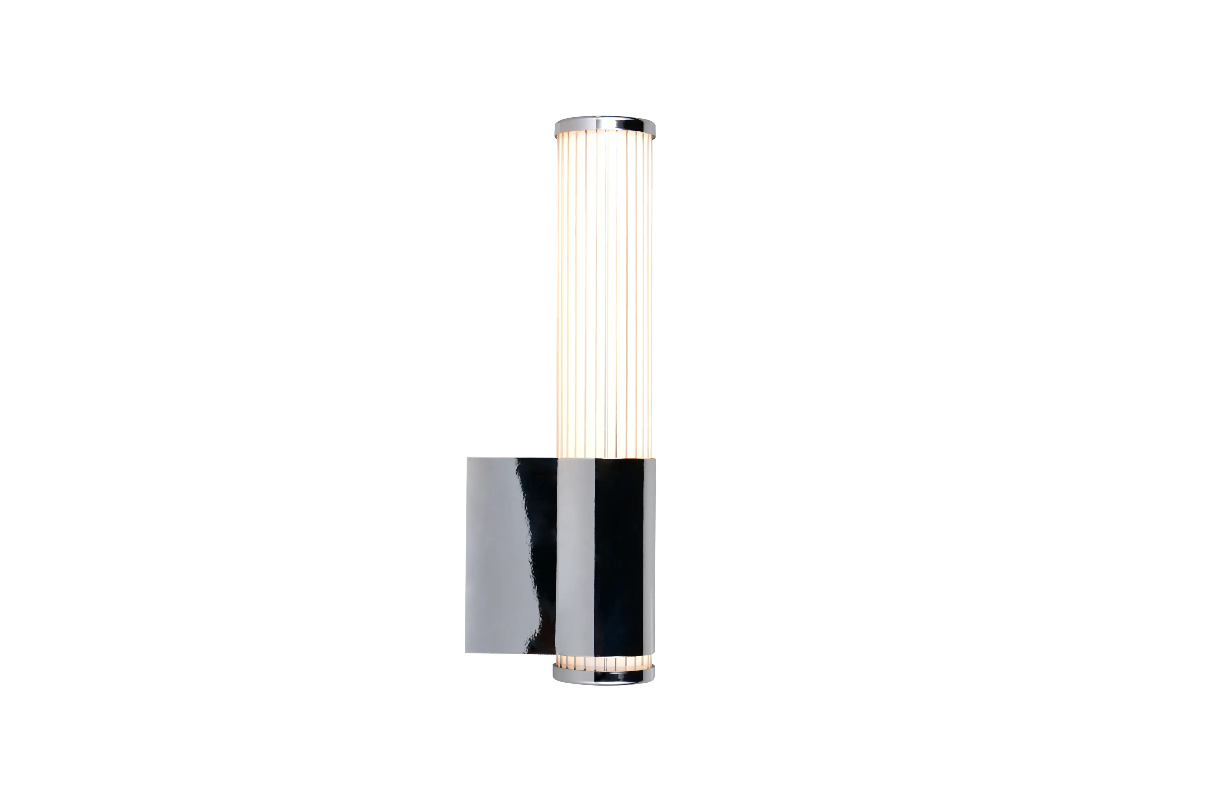 Trio LED-Wandleuchte Stefano chrom mit Steckdose CCT