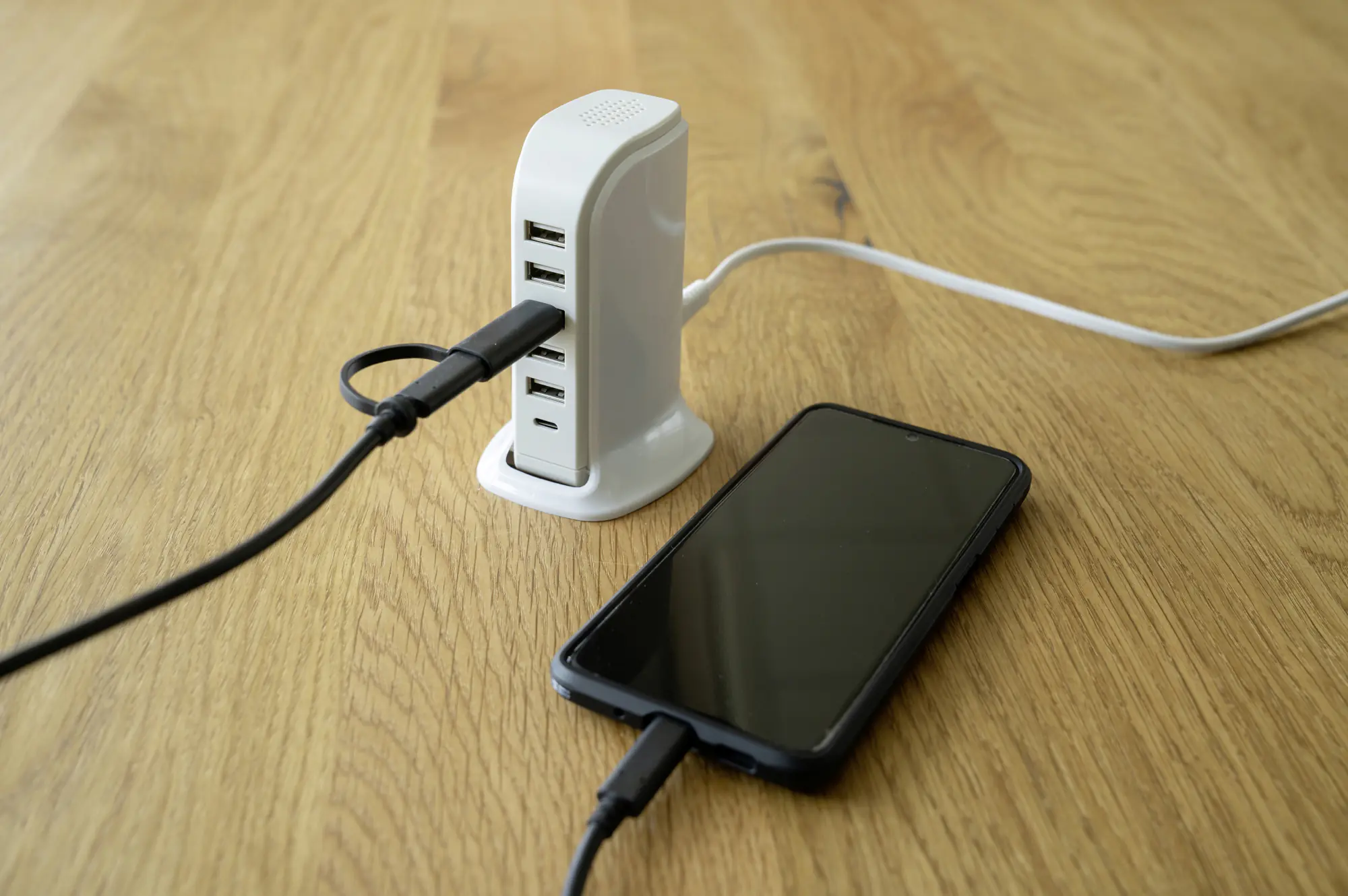 Universal-USB-Ladestation 5 x USB A, 1 x USB C
