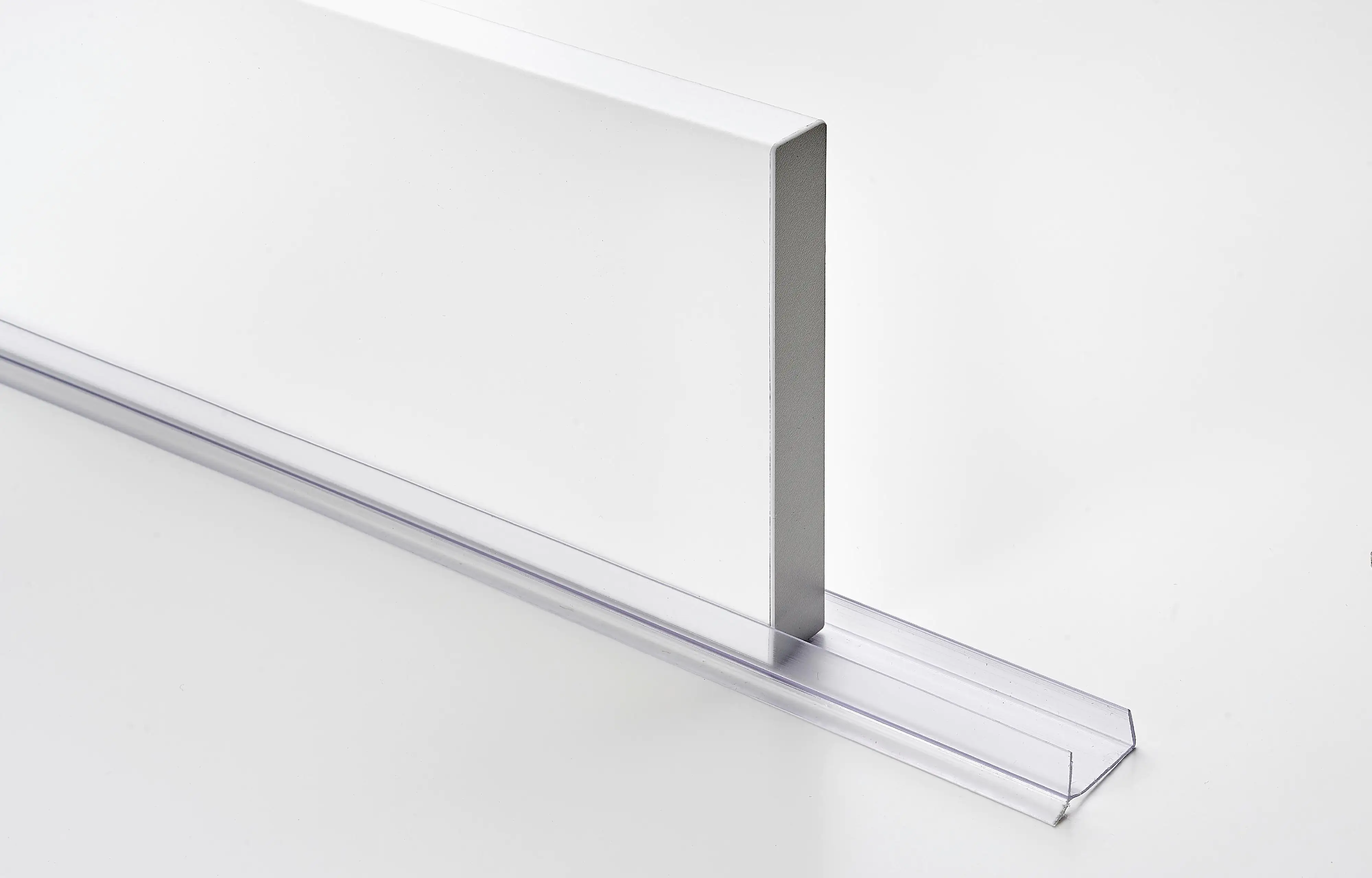 Hettich Abdichtprofil 19 mm Sockel Kunststoff transparent