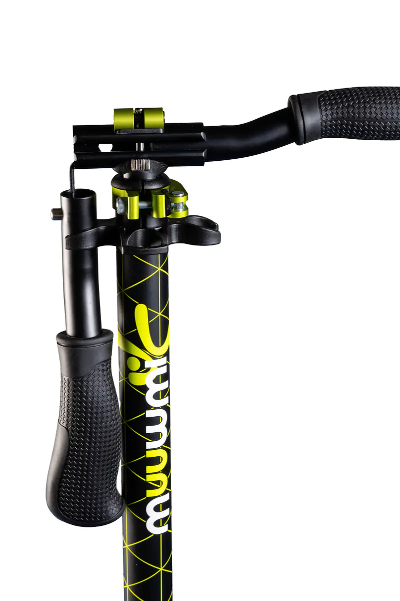 Muuwmi Scooter für Kinder Pro schwarz/limettengrün