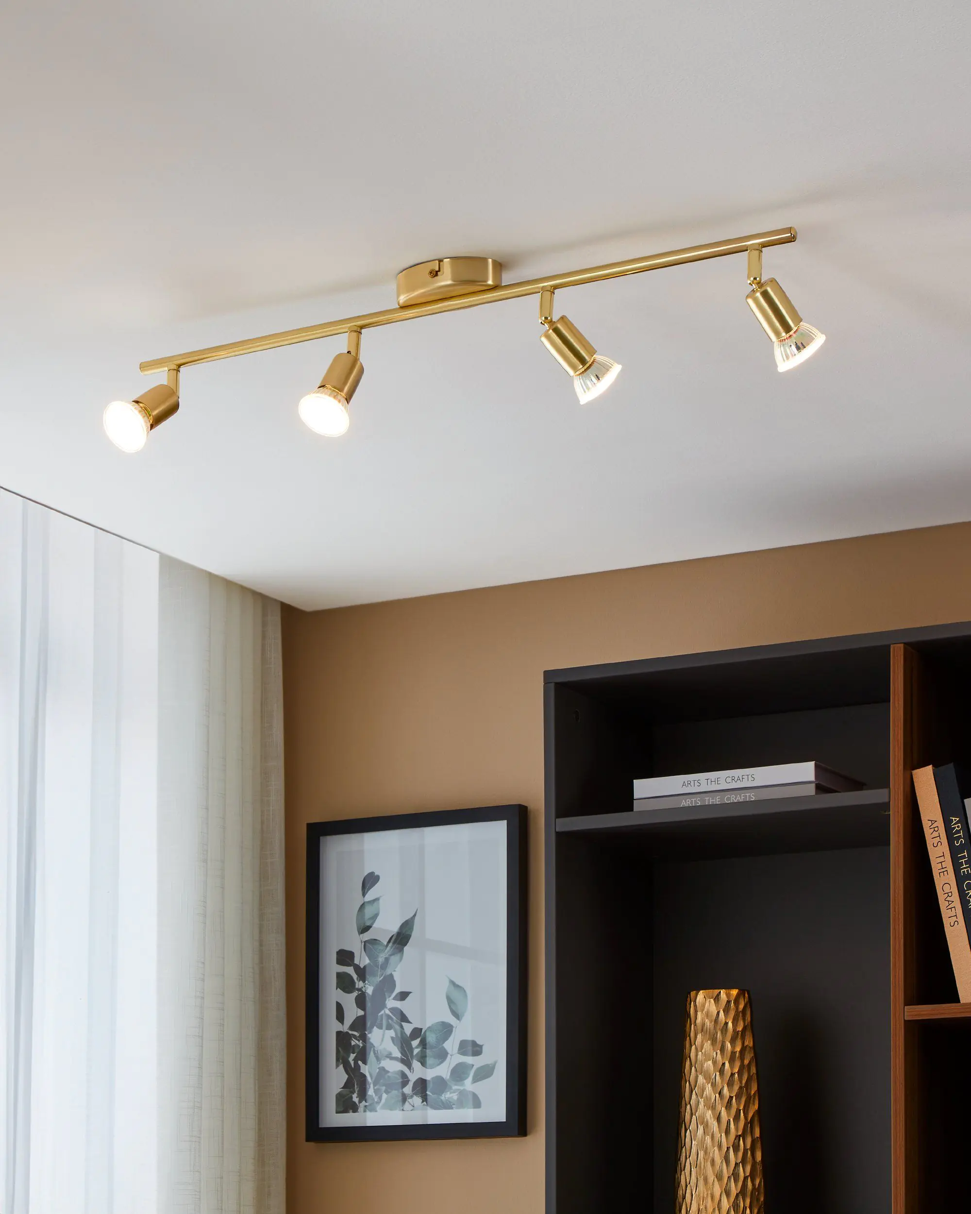Eglo 4er LED Spot Buzz messing 68,5 x 6,5 cm GU10, warmweiß Eglo 4er LED Spot Buzz messing 68,5 x 6,5 cm GU10, warmweiß