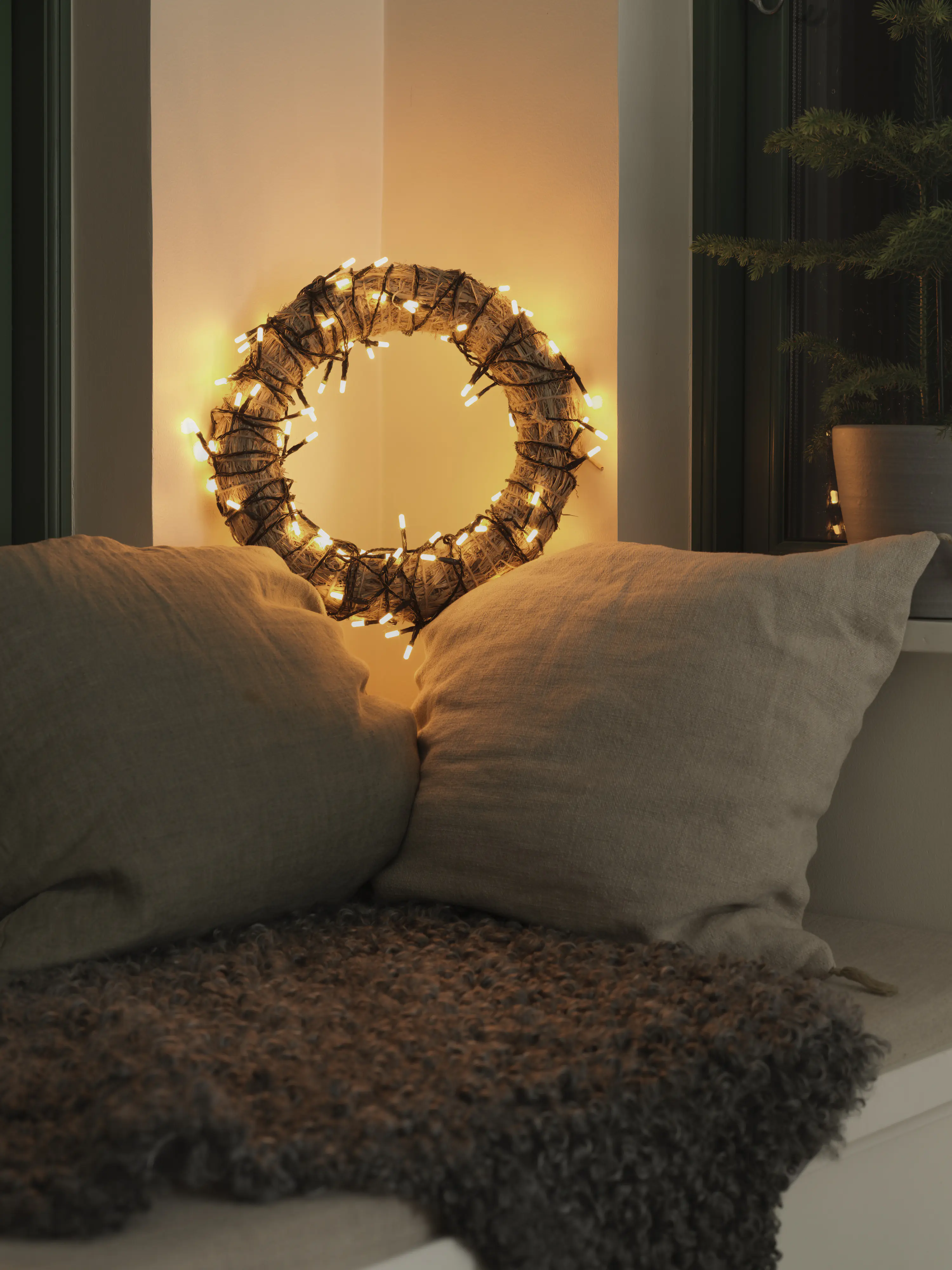 Konstsmide Micro LED Lichterkette slim frosted Innen 50 bernsteinfarbene Dioden 9,9 m