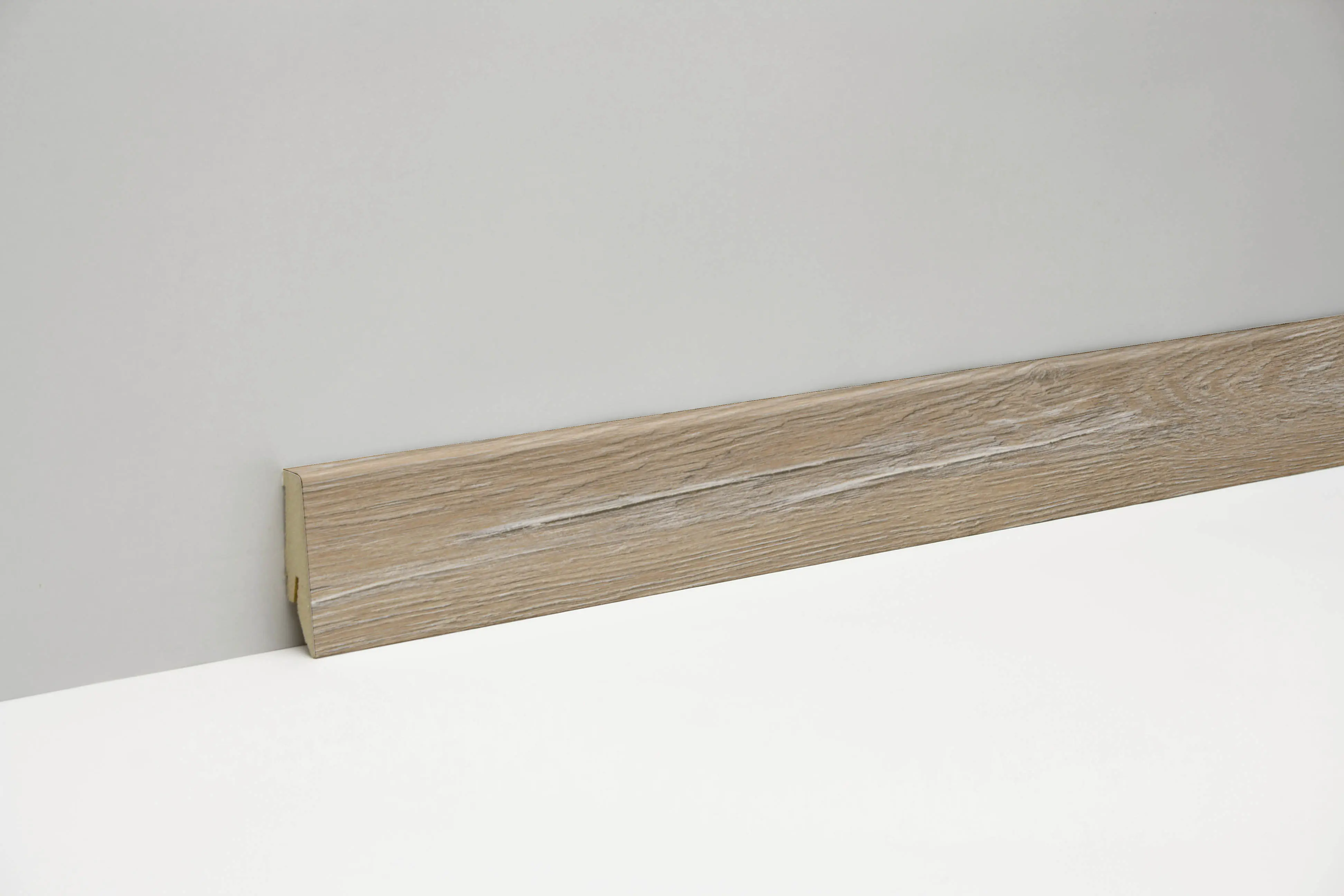 Classen Clip-Fußleiste 240 cm 58 x 19 mm Alt Eiche Guayana