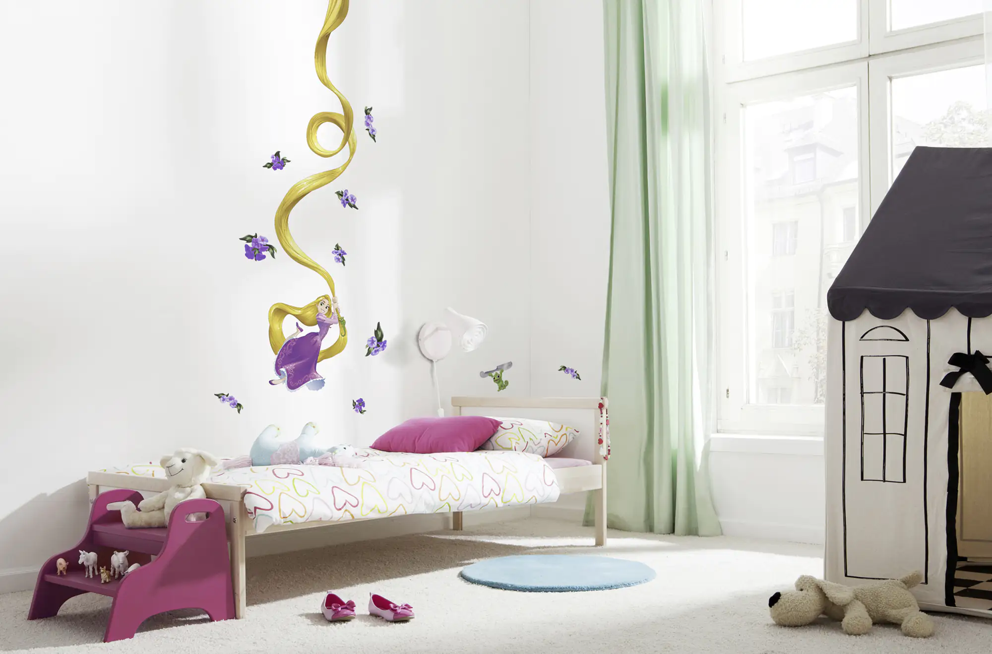 4036834647285_2573976 Komar Decosticker Rapunzel 100 x 70 cm