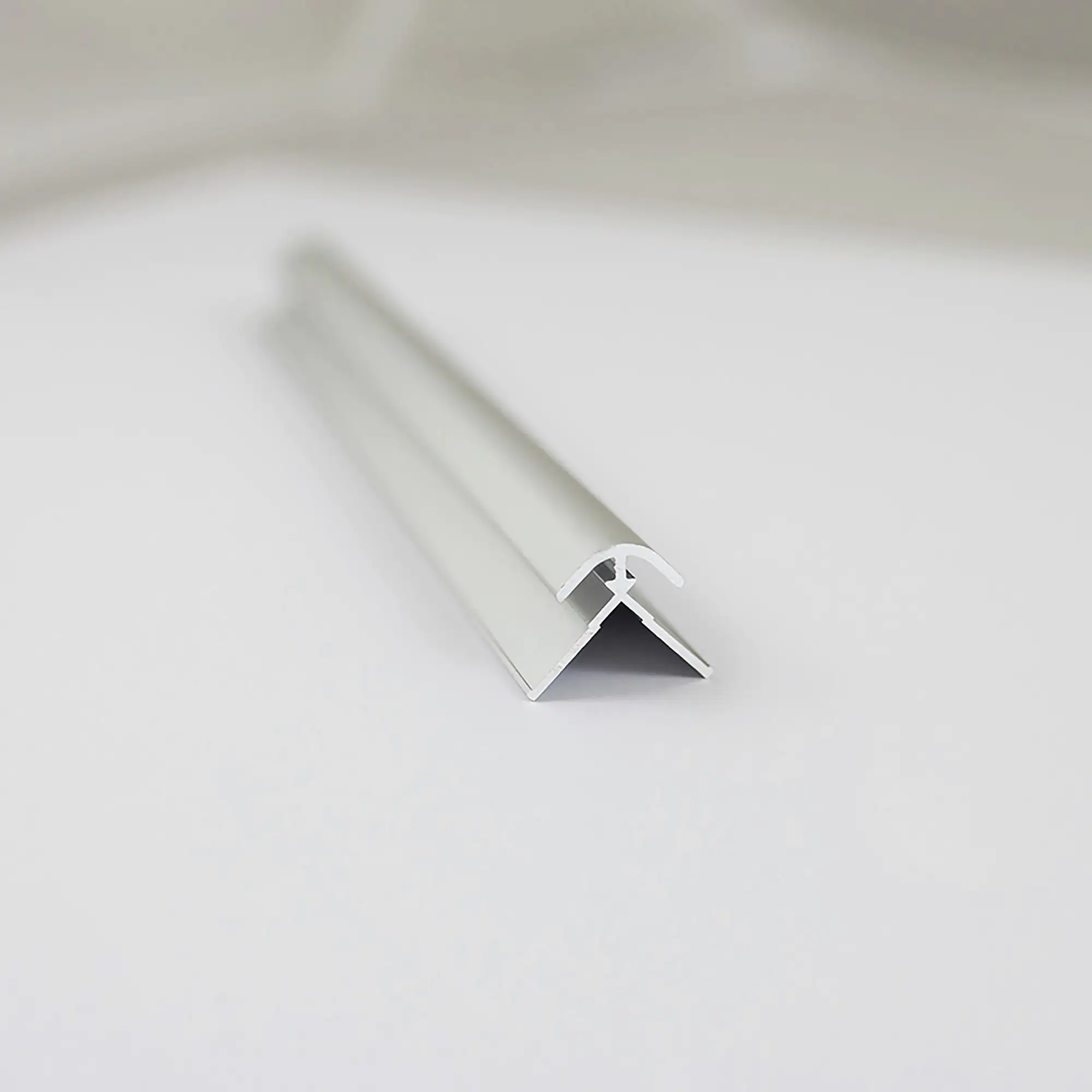 Breuer Profil Ecke aussen Profil Ecke aussen Silber matt 210