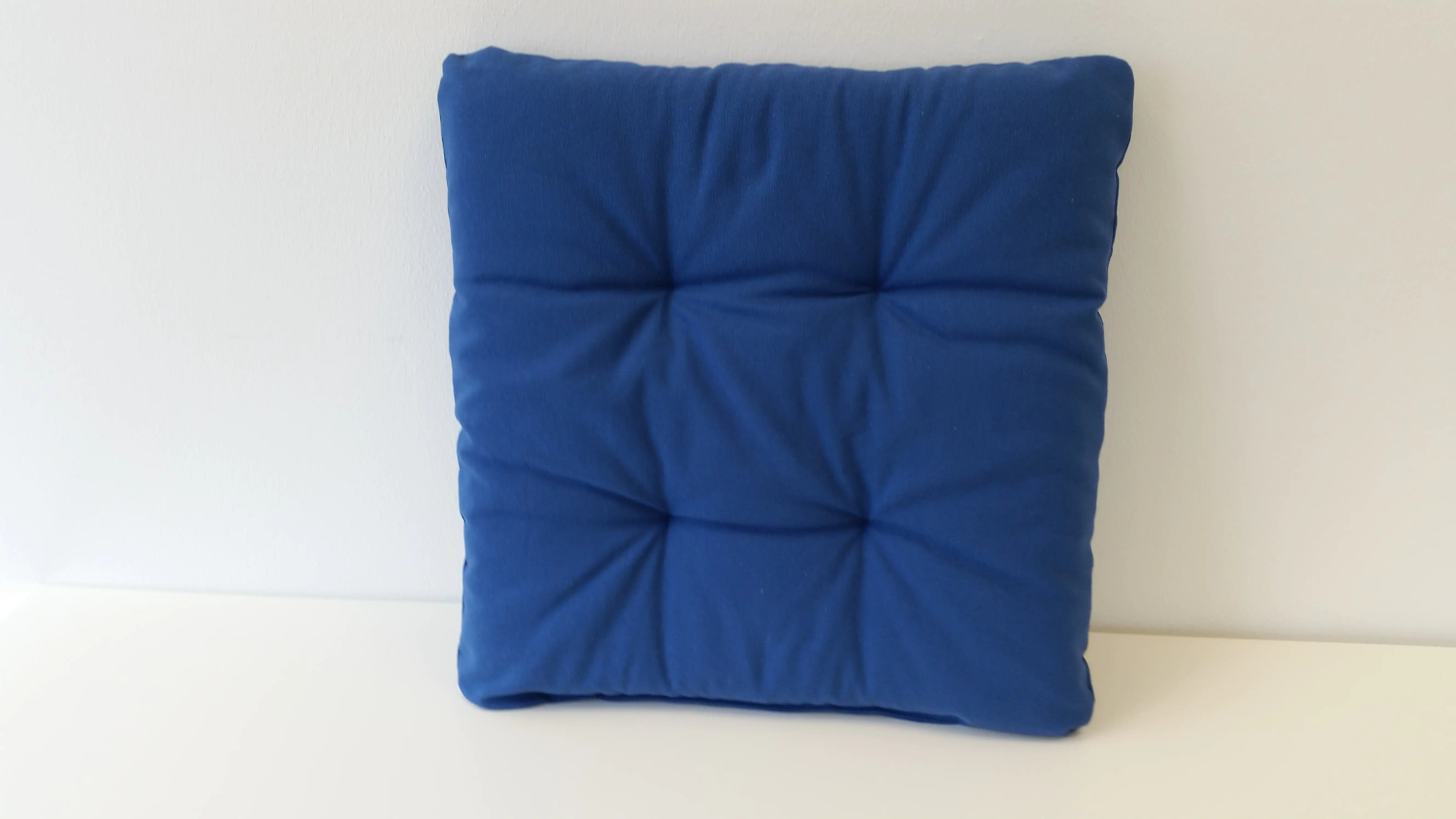 Dohle + Menk Stuhlkissen Uni blau. 42 x 42 x 6 cm