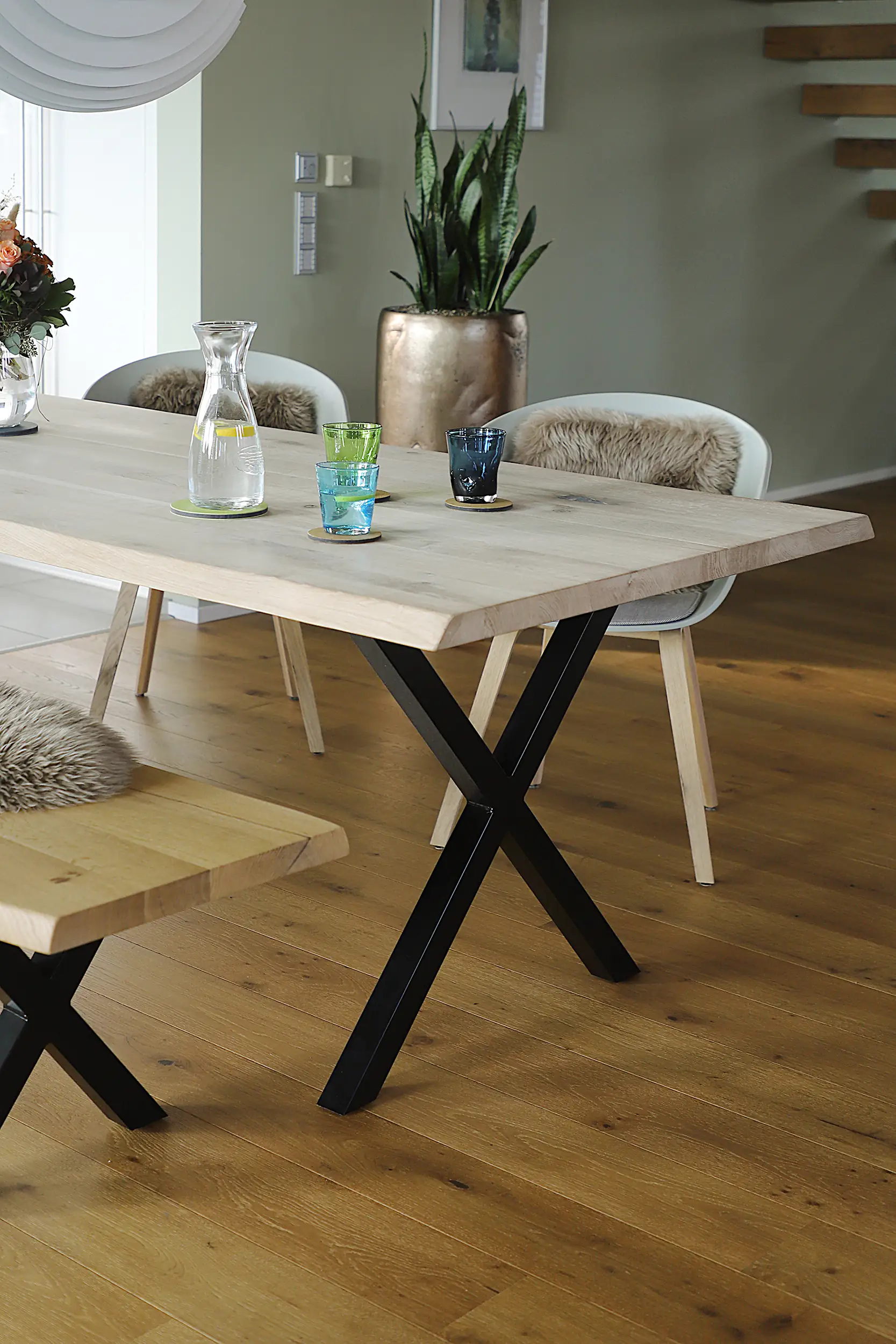 Tischplatte "Live Edge" Akazie massiv mit natürlicher Kante 200 x 90 x 38 mm Tischplatte "Live Edge" Akazie massiv mit natürlicher Kante 200 x 90 x 38 mm