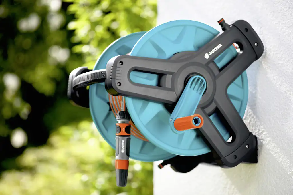 Gardena Wandschlauchtrommel Set Classic 50 inkl. 20 m Schlauch