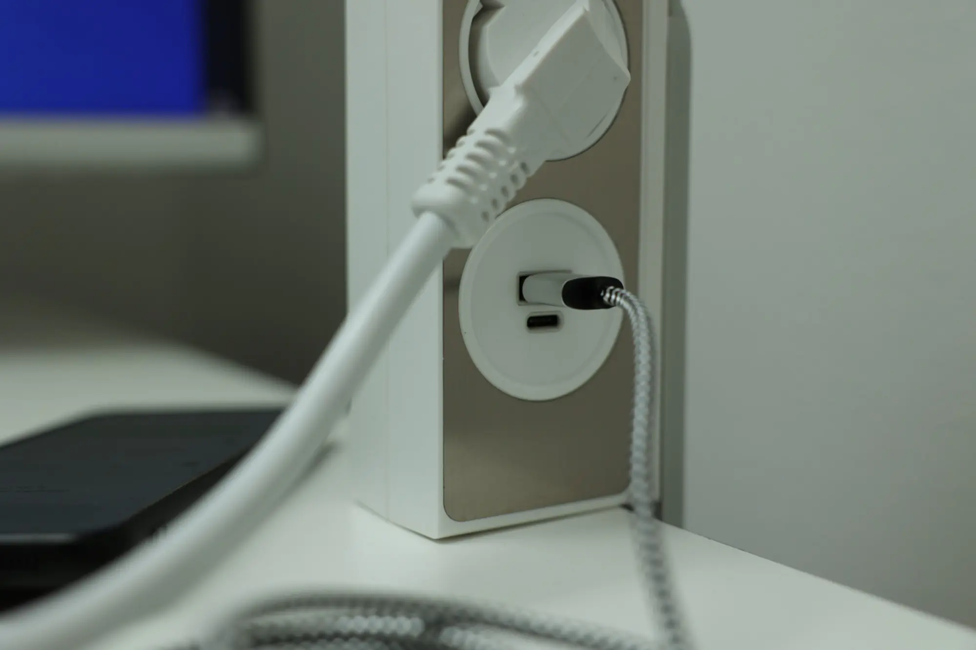 Unitec Tischsteckdose 2-fach inkl. 2x USB A/C 1,4 m