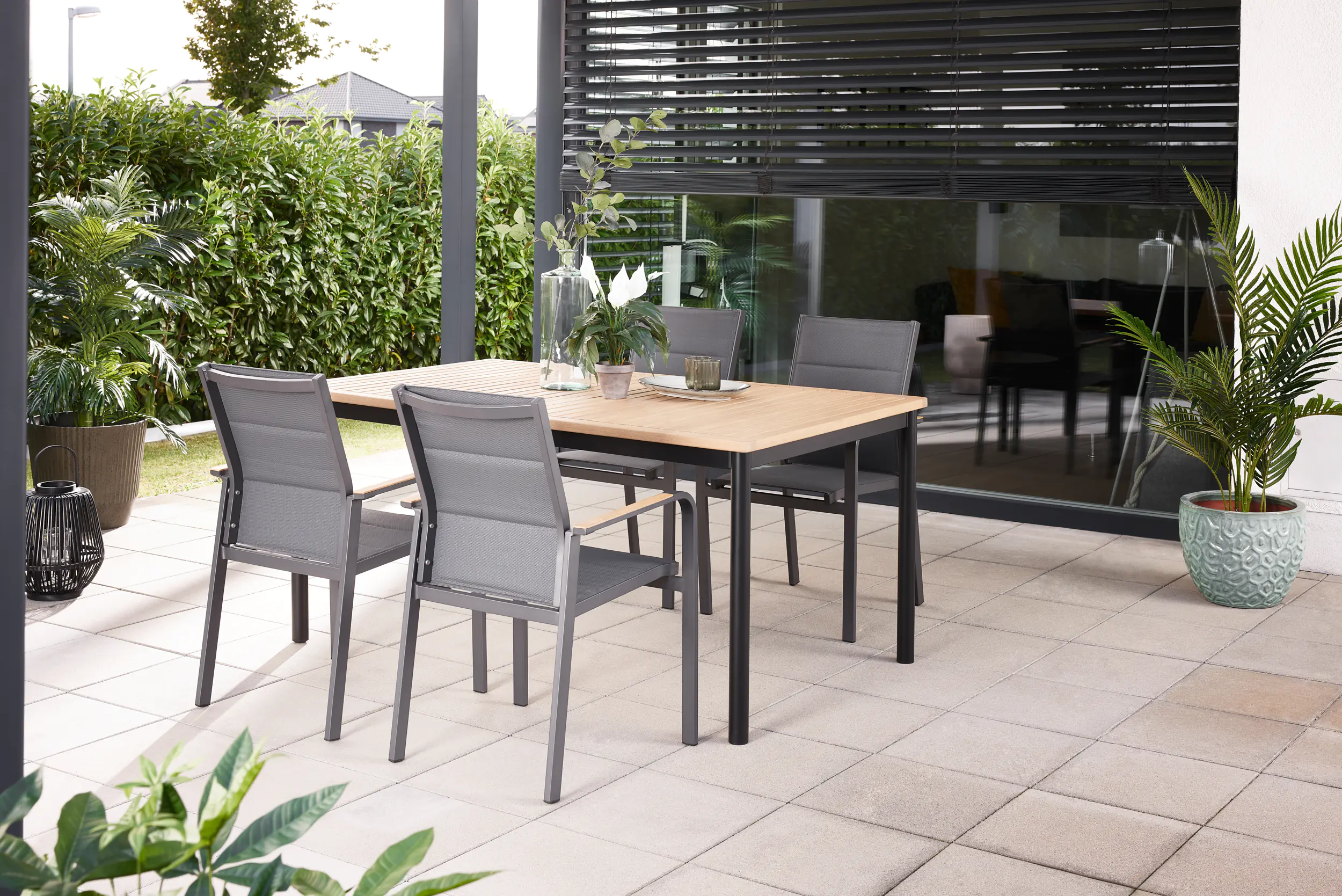 Primaster Gartentisch Vasto 180 x 100 cm ausziehbar bis 2,40 m Eukalyptusholz/Aluminium