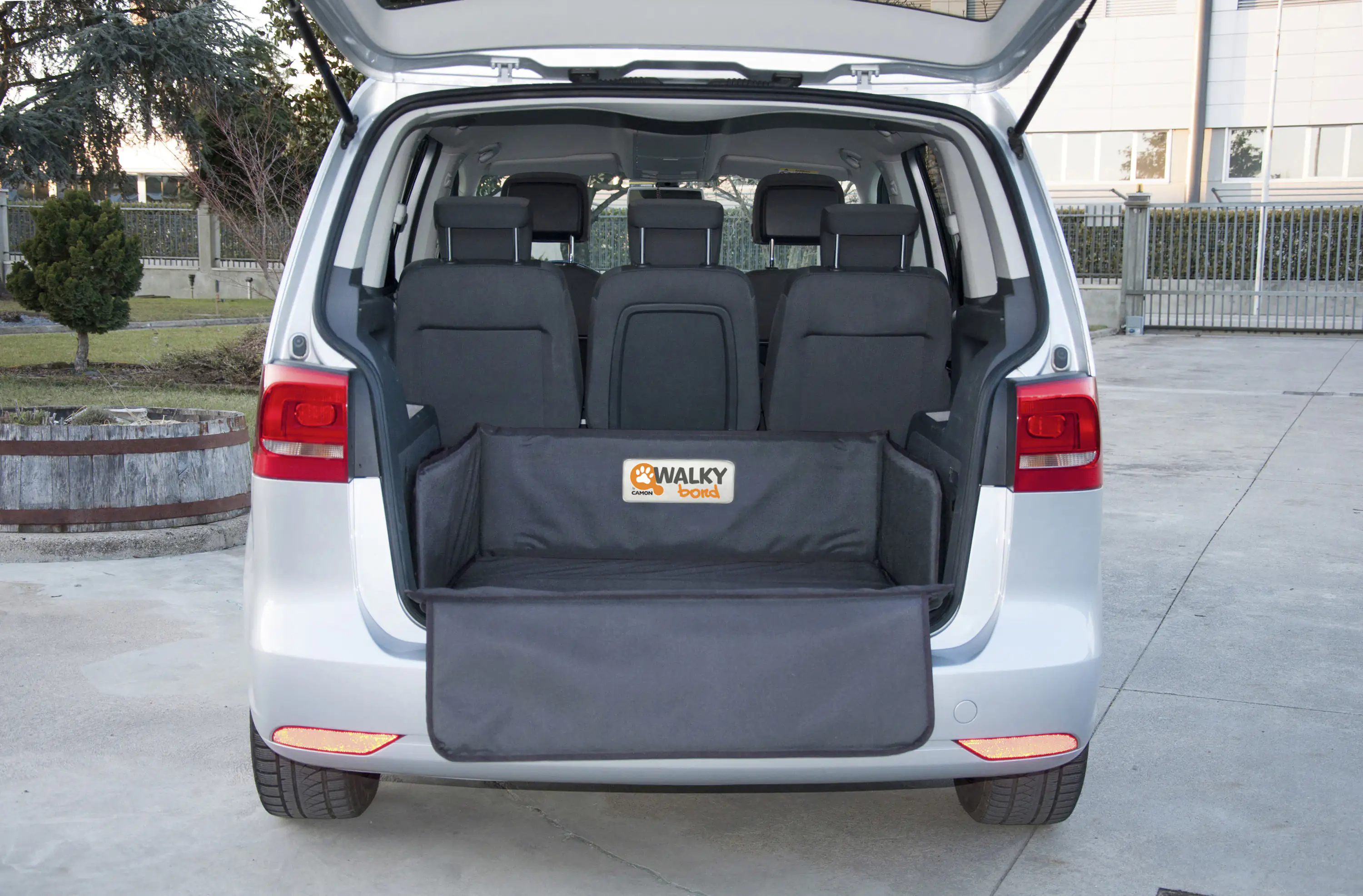 4055894623008_3169907 Dobar Walky Bond XXL Kofferraumschondecke 100 x 80 x 30 cm