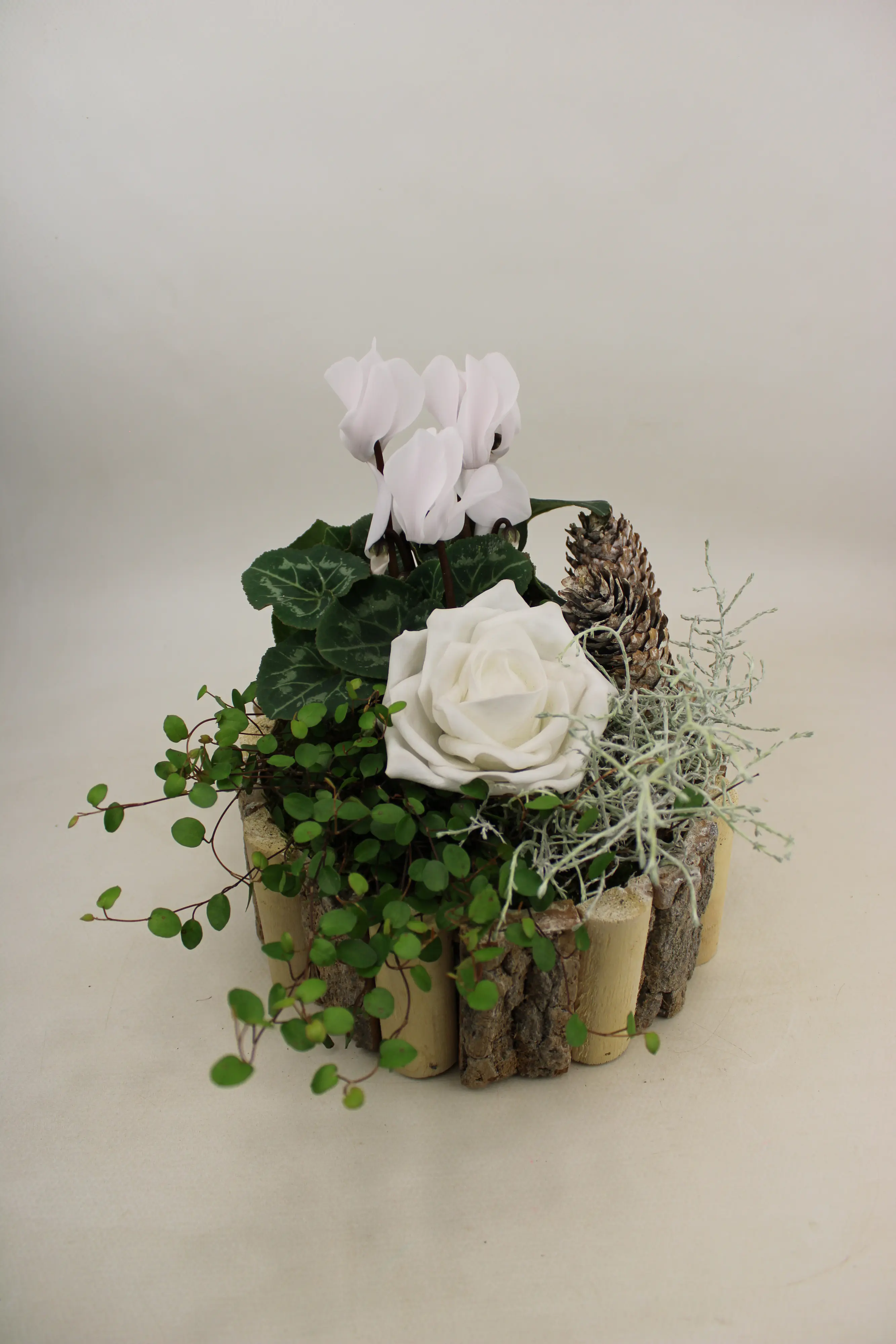 Arrangement Outdoor Nr. 24 Holzschale Rose