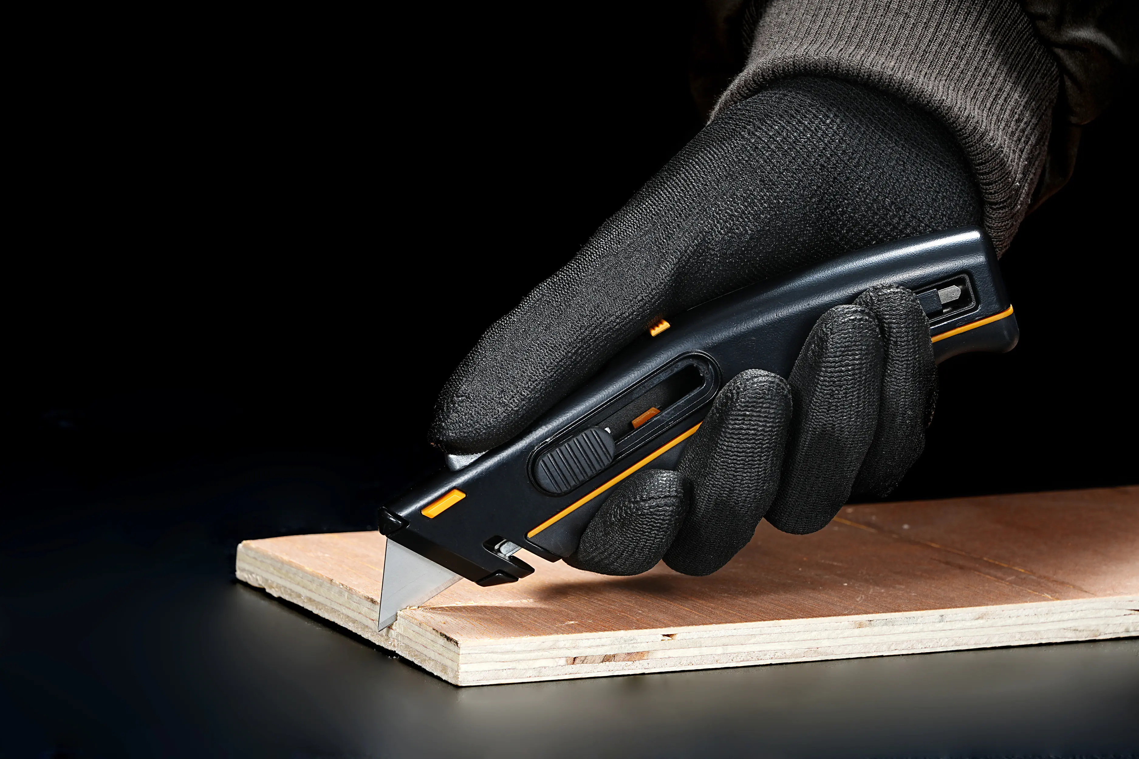 Primaster Multifunktions-Universalmesser mit integriertem Schraubendreher