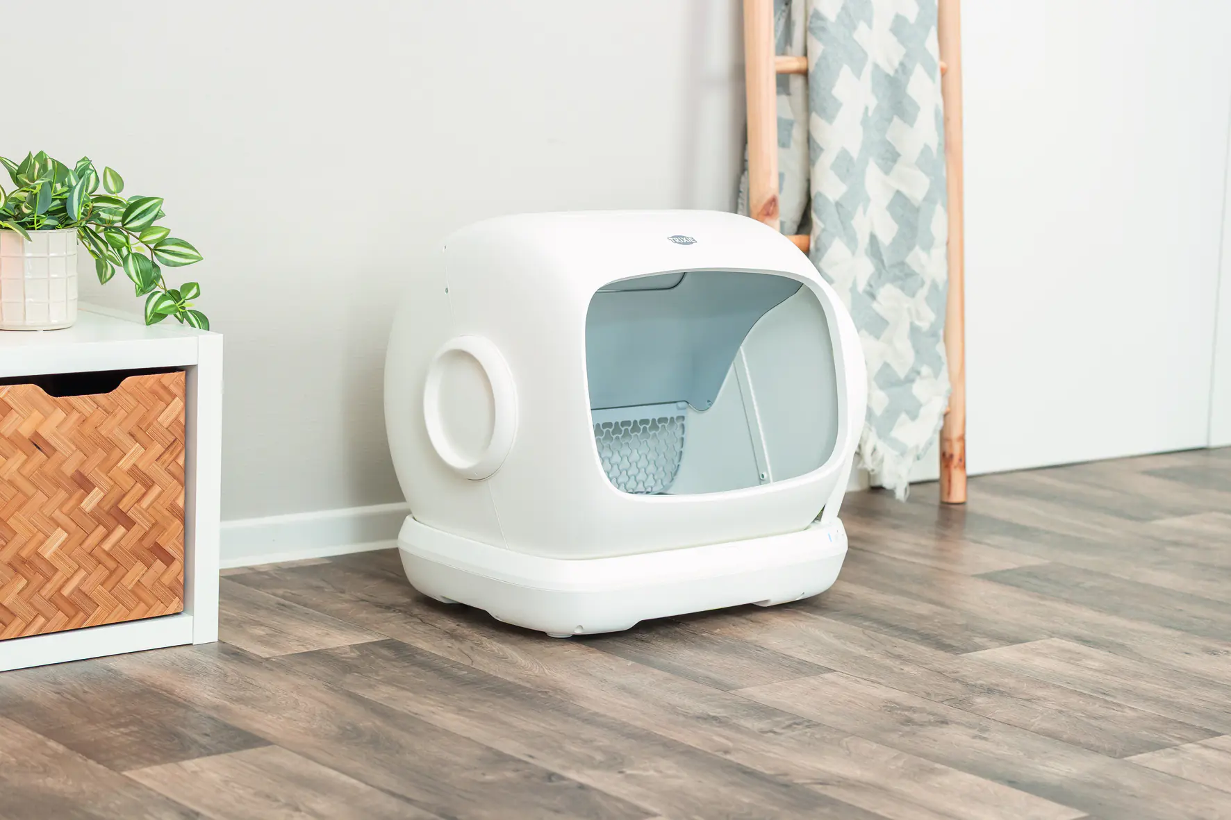 Trixie Selbstreinigende Katzentoilette XL 63 x 57 x 51 cm weiß
