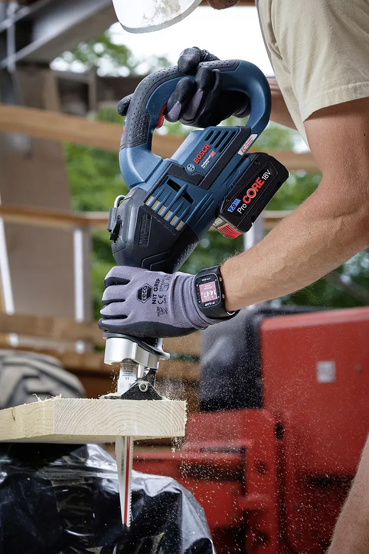 Bosch Professional Akku-Säbelsäge GSA 18V-32 Solo