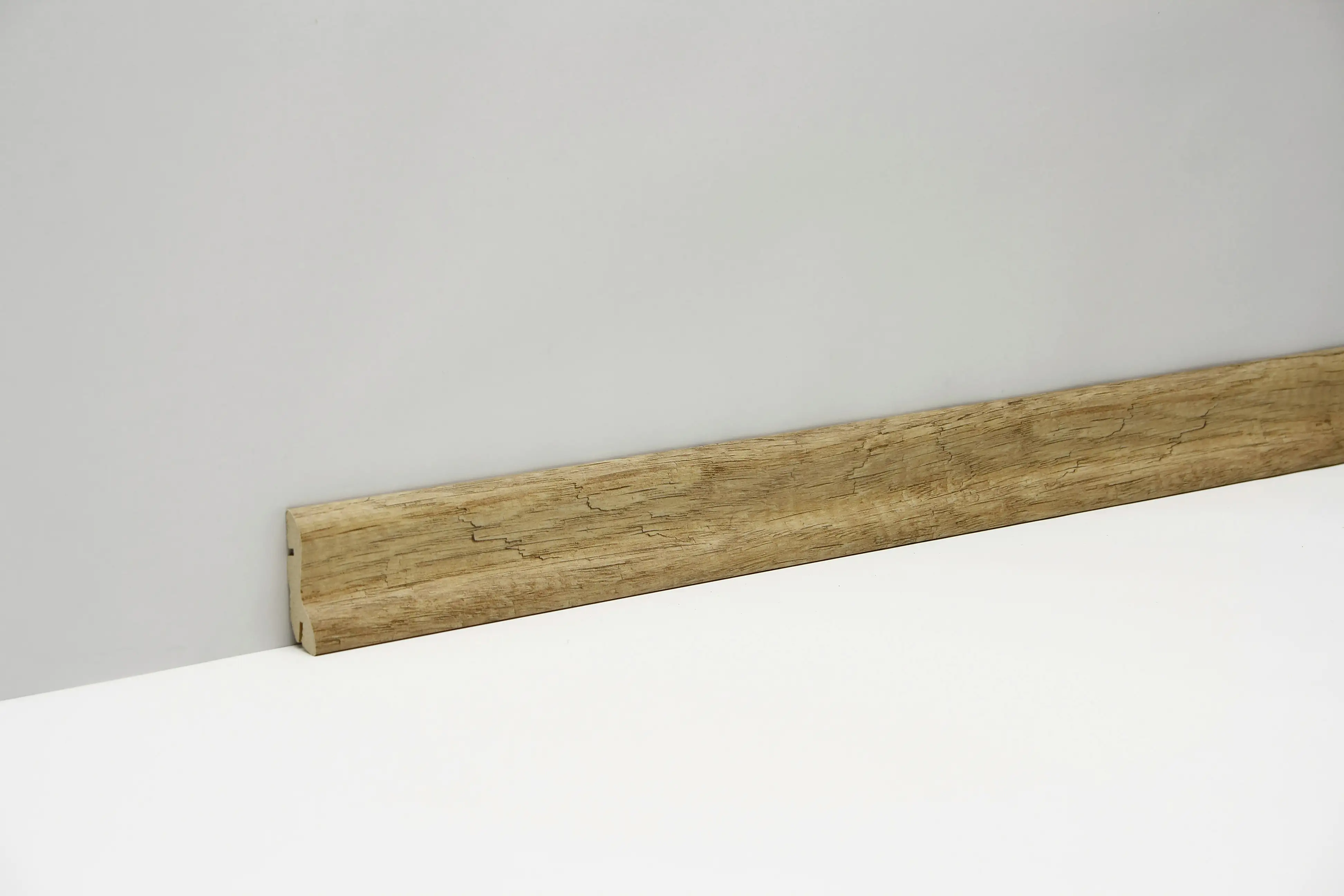 Classen Clip-Fußleiste 240 cm 40 x 20 mm Derby Eiche