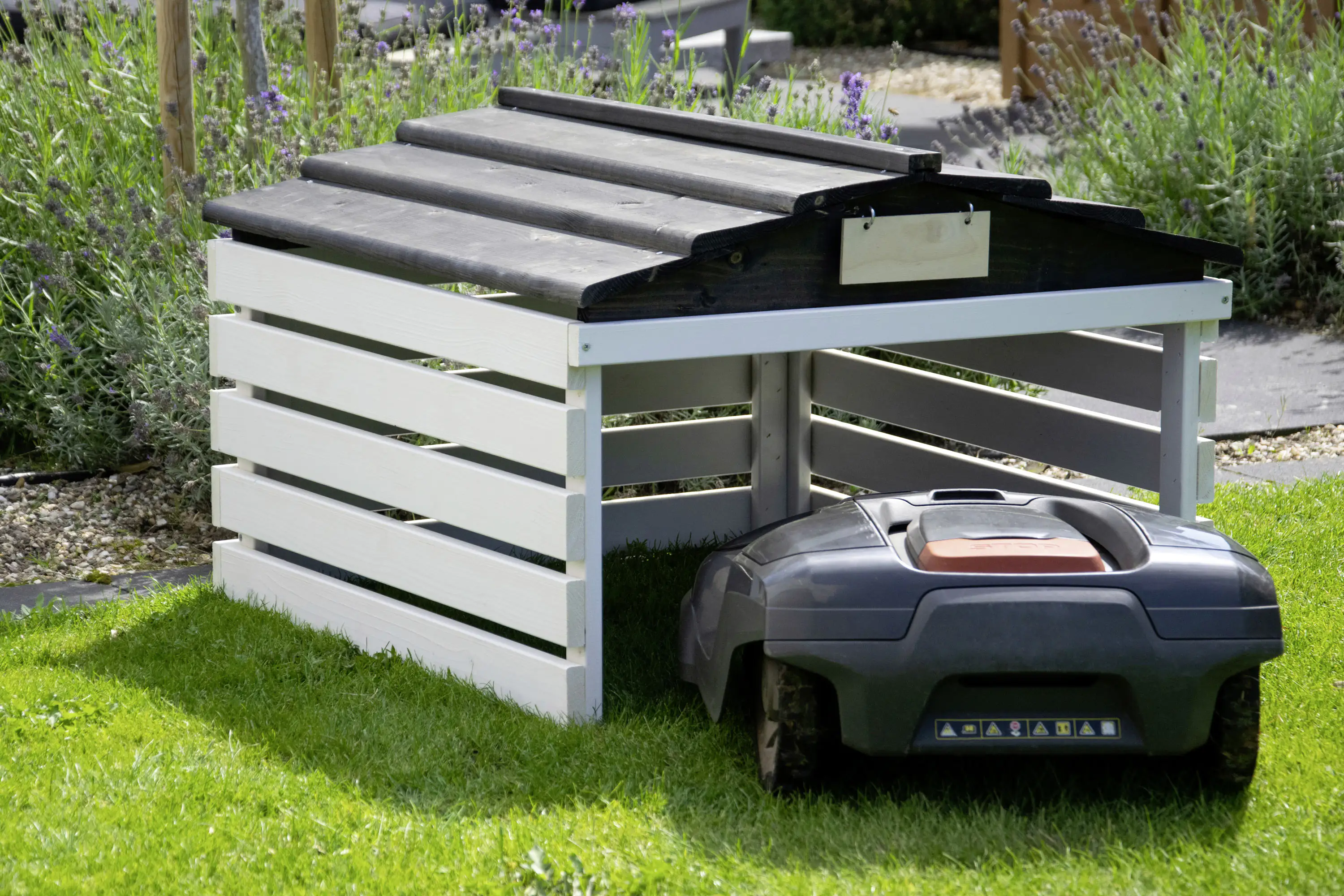 Dobar Mähroboter-Garage mit Schild weiß schwarz 78,5 x 74 x 52,5 cm