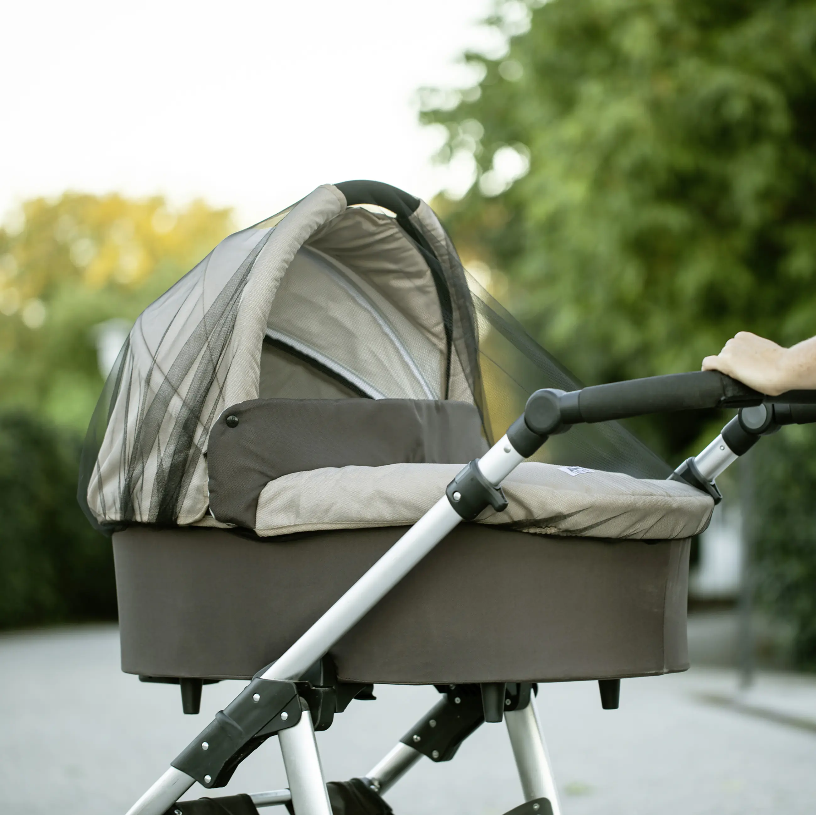 Windhager IS Kinderwagennetz 130 x 70 x 33 cm schwarz