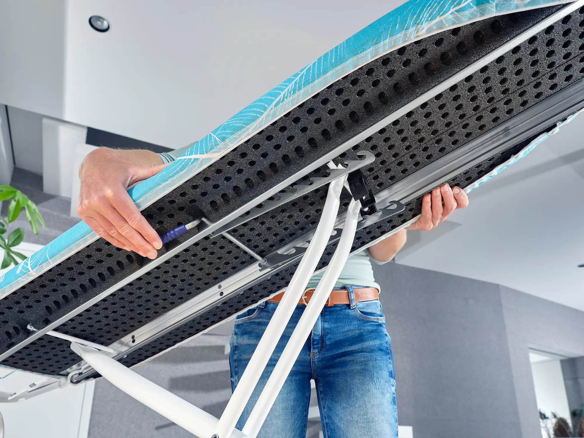 Leifheit Bügeltisch Air Board M Solid Plus 120 x 38 cm