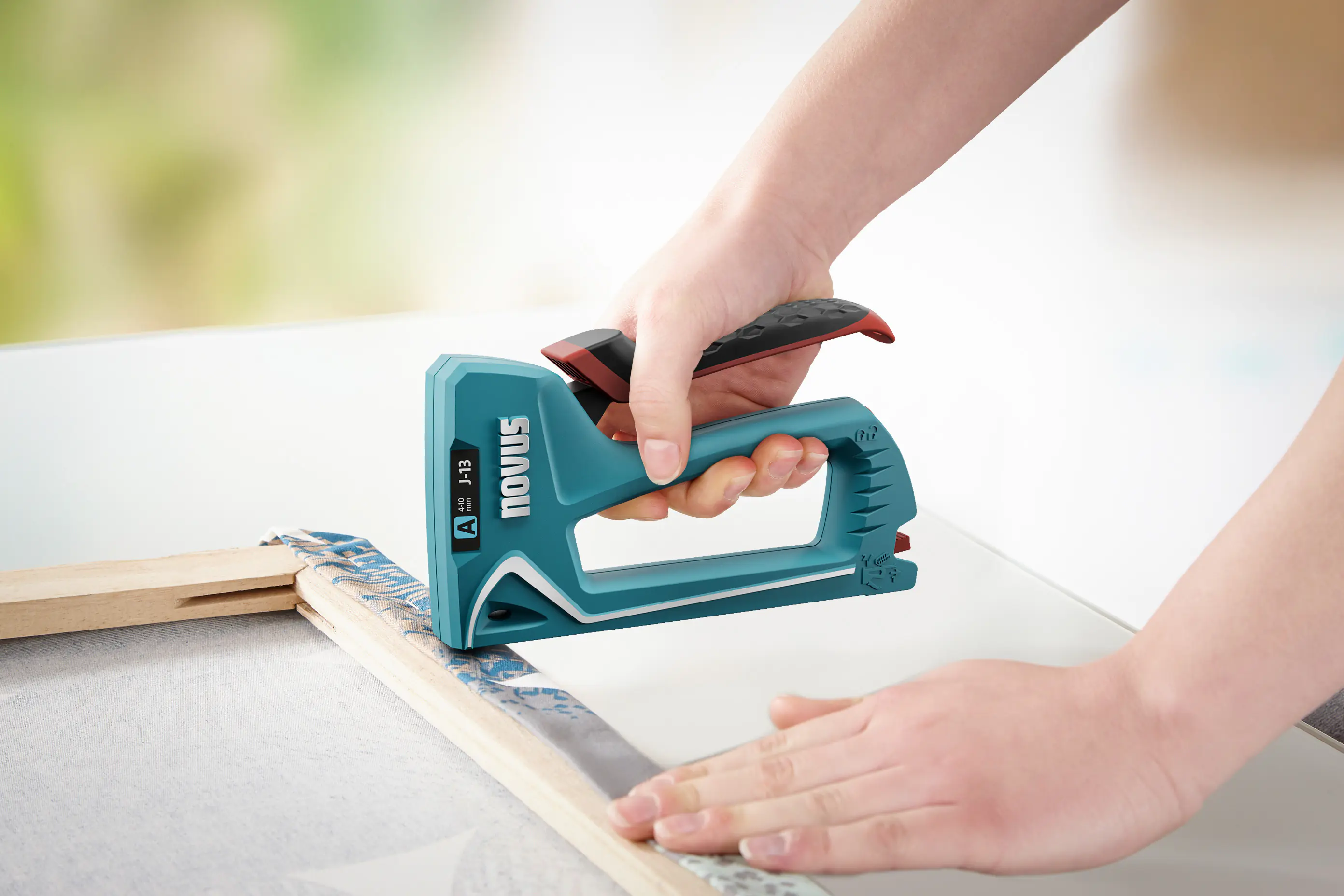 Novus Handtacker J-13