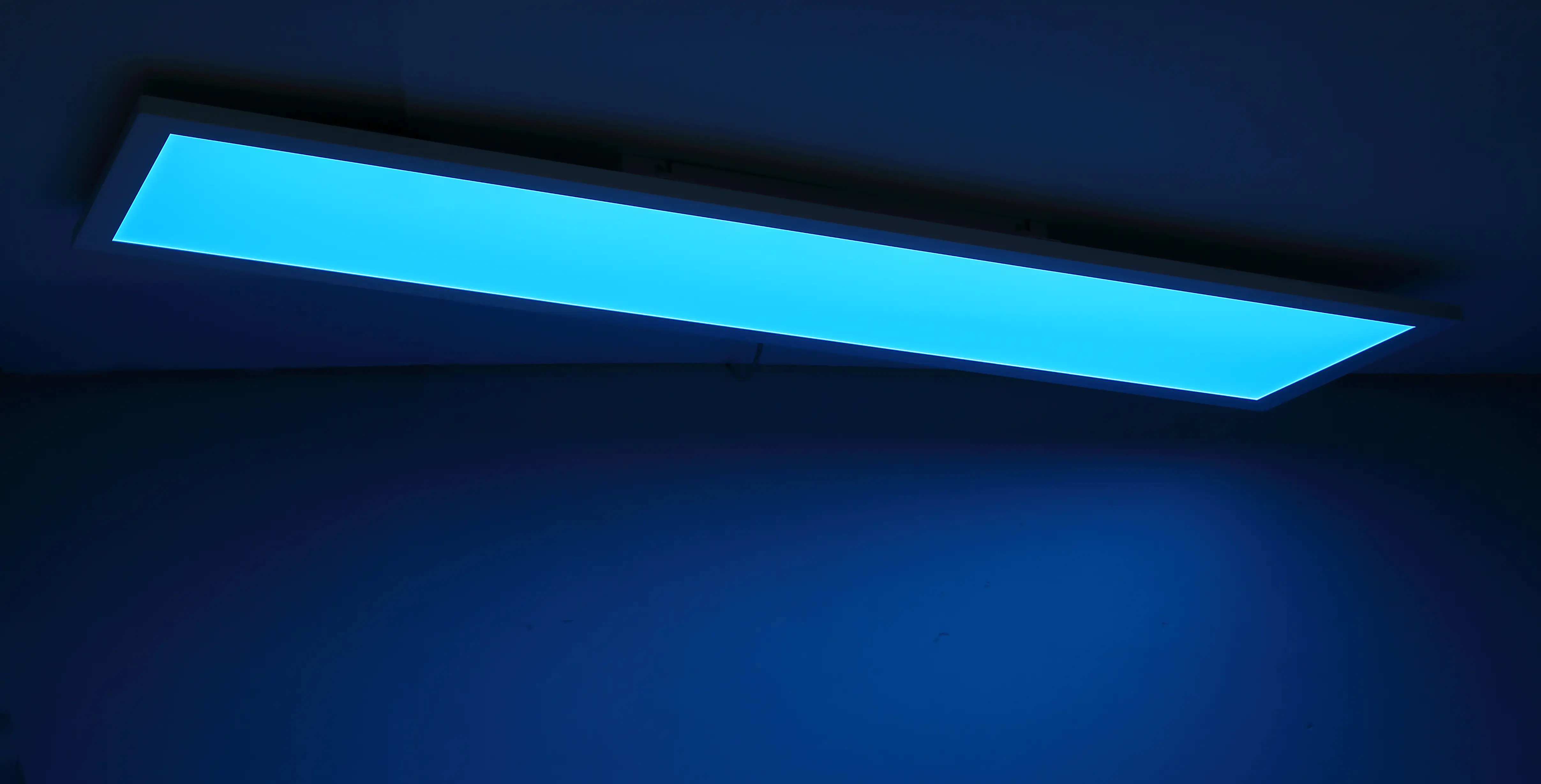 9007371398676_16 Globo LED Deckenleuchte Rosi weiß 120 x 30 cm RGBW, dimmbar