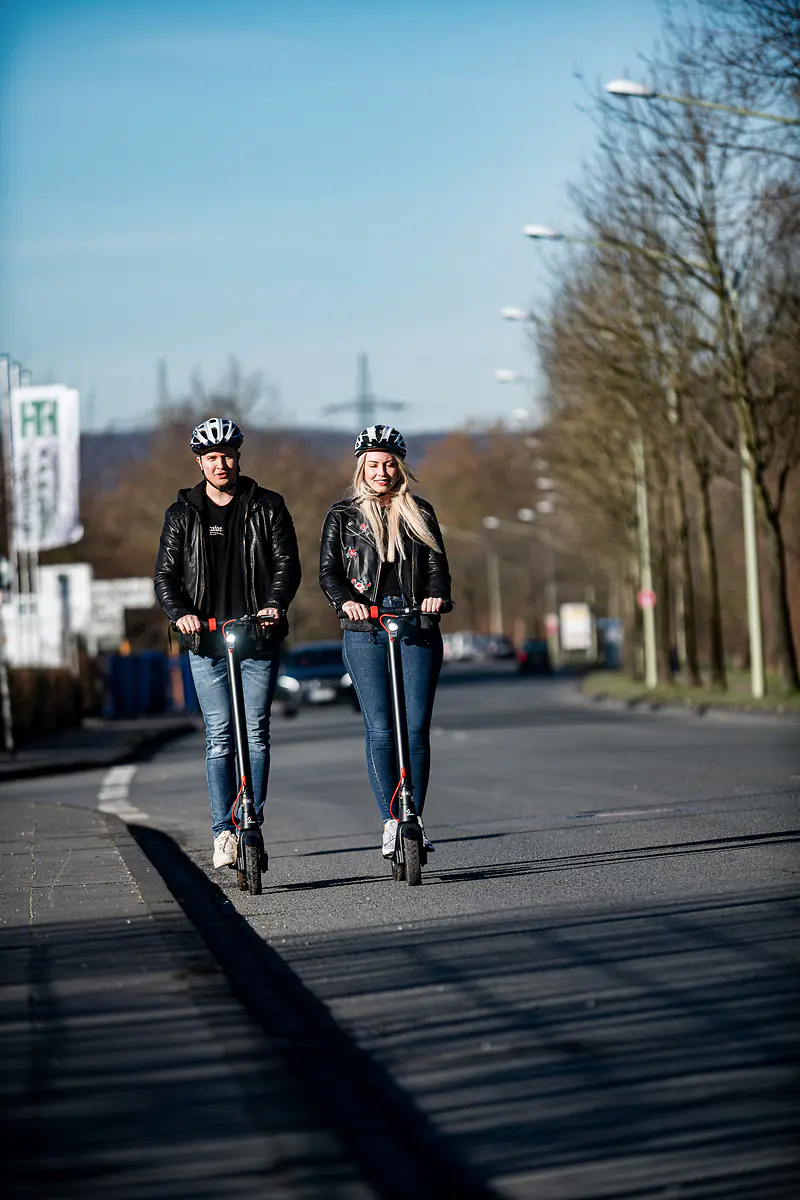 Globber Six Degrees E-Scooter Velo E7