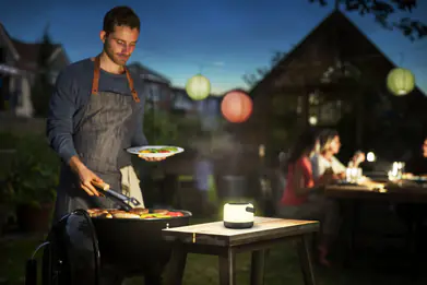 Philips Solar Tischleuchte Aula 12 x 15 x 14 cm warmweiß Philips Solar Tischleuchte Aula 12 x 15 x 14 cm warmweiß