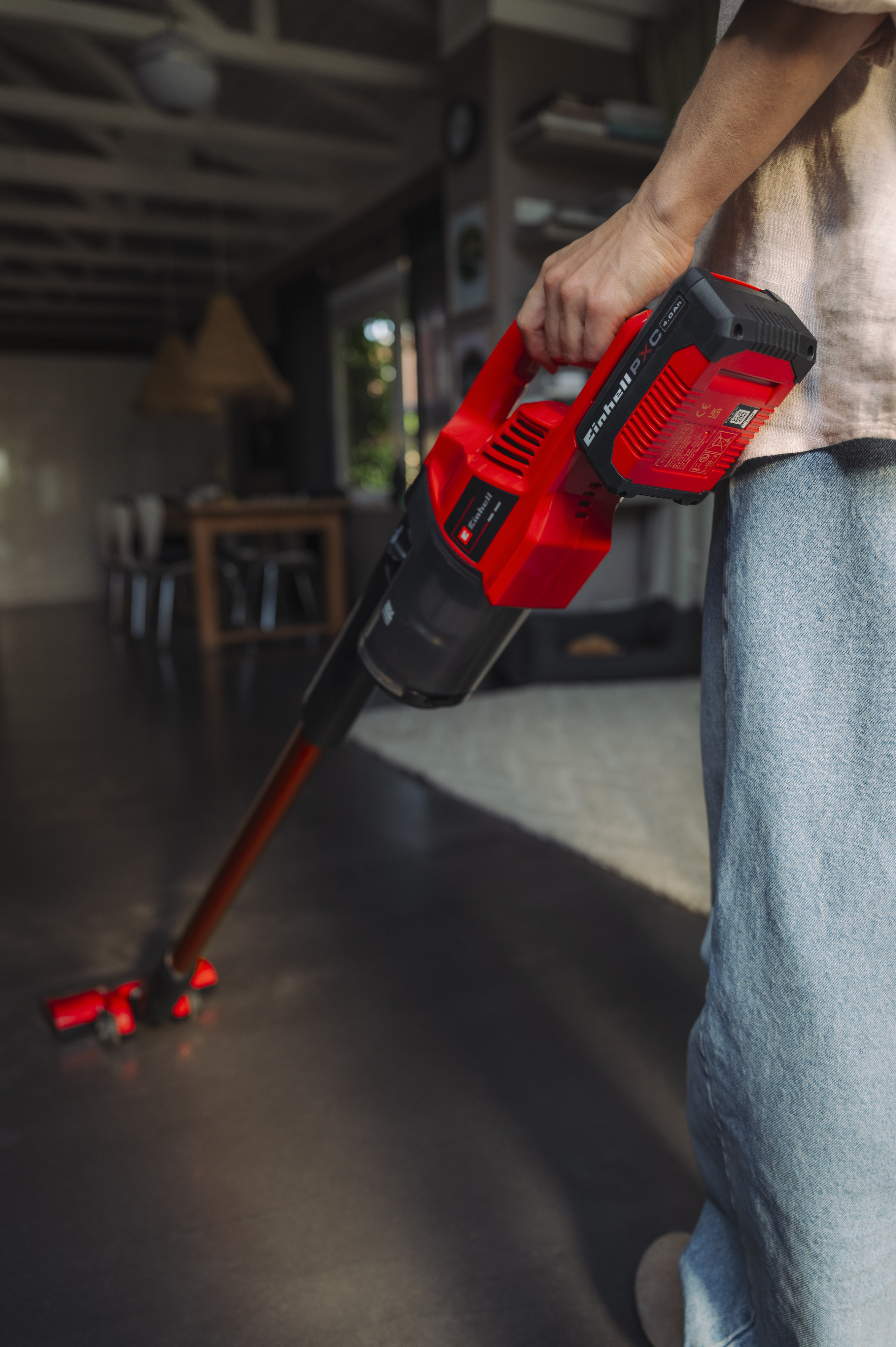 Einhell Akku-Stielstaubsauger TE-SV 18 Li inkl. 4Ah Starterset