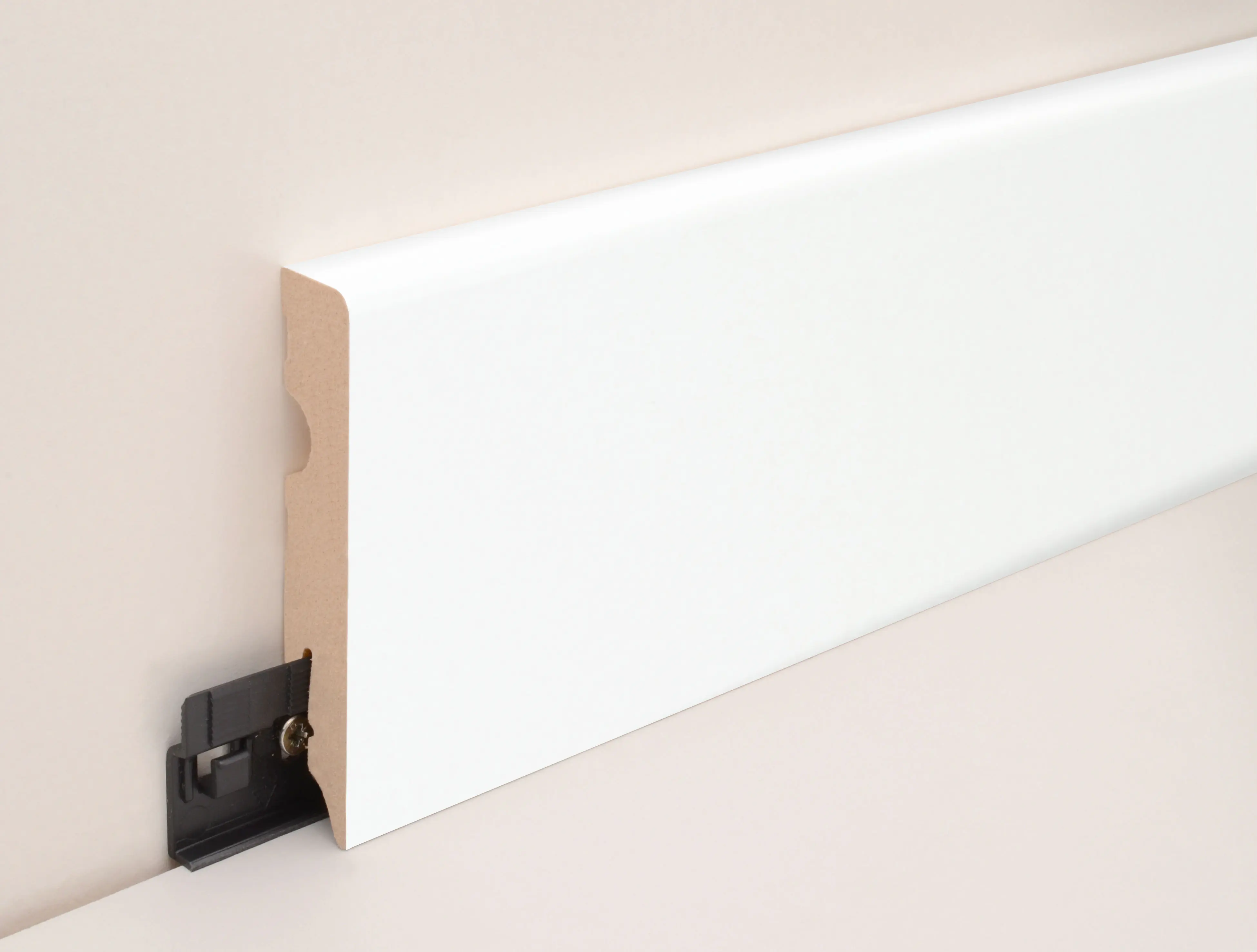 Neuhofer Fußleiste 240 cm x 80 x 15 mm weiß foliert