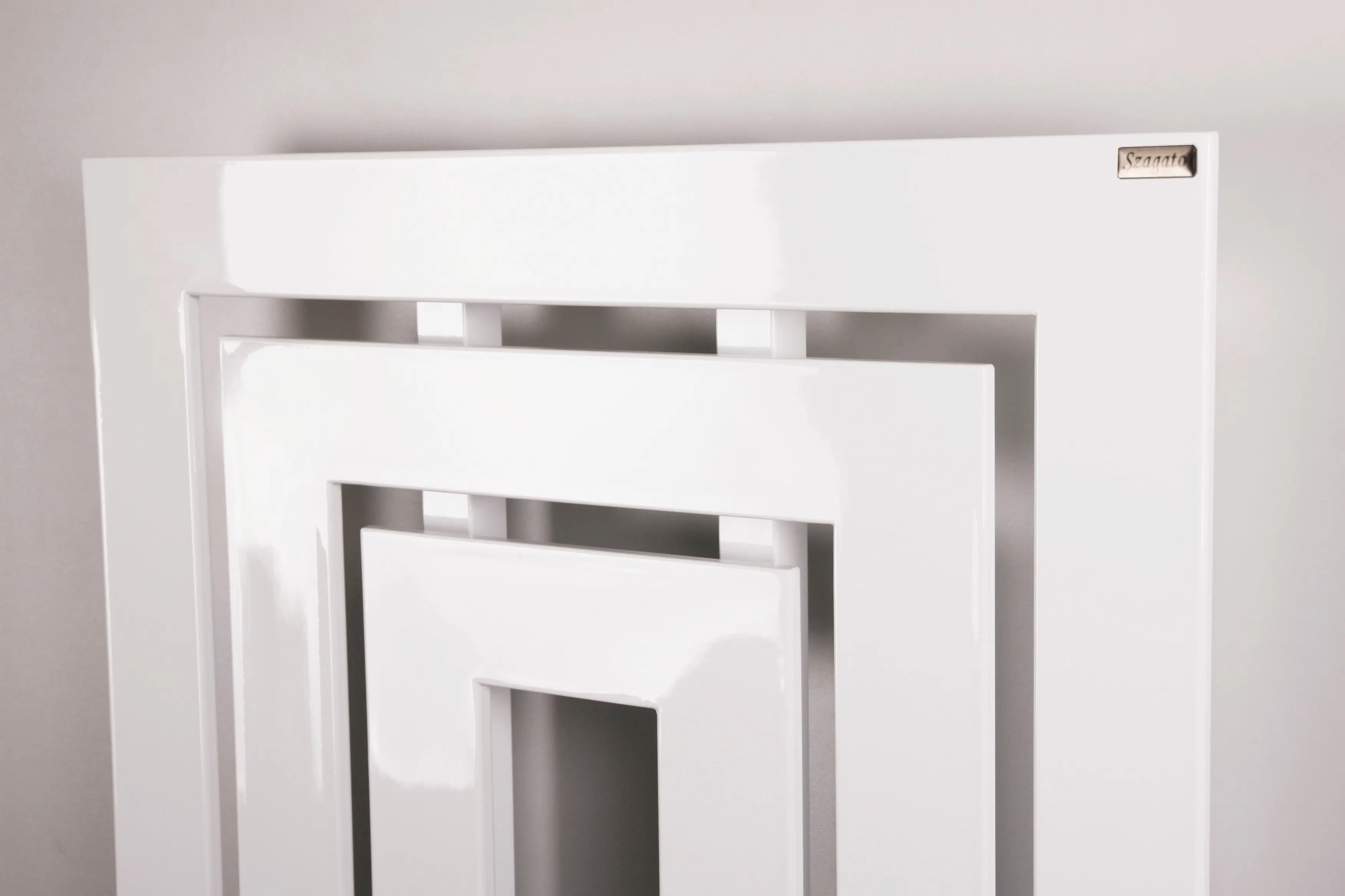 Szagato Badheizkörper Insight 80 x 60 cm weiß 612 Watt