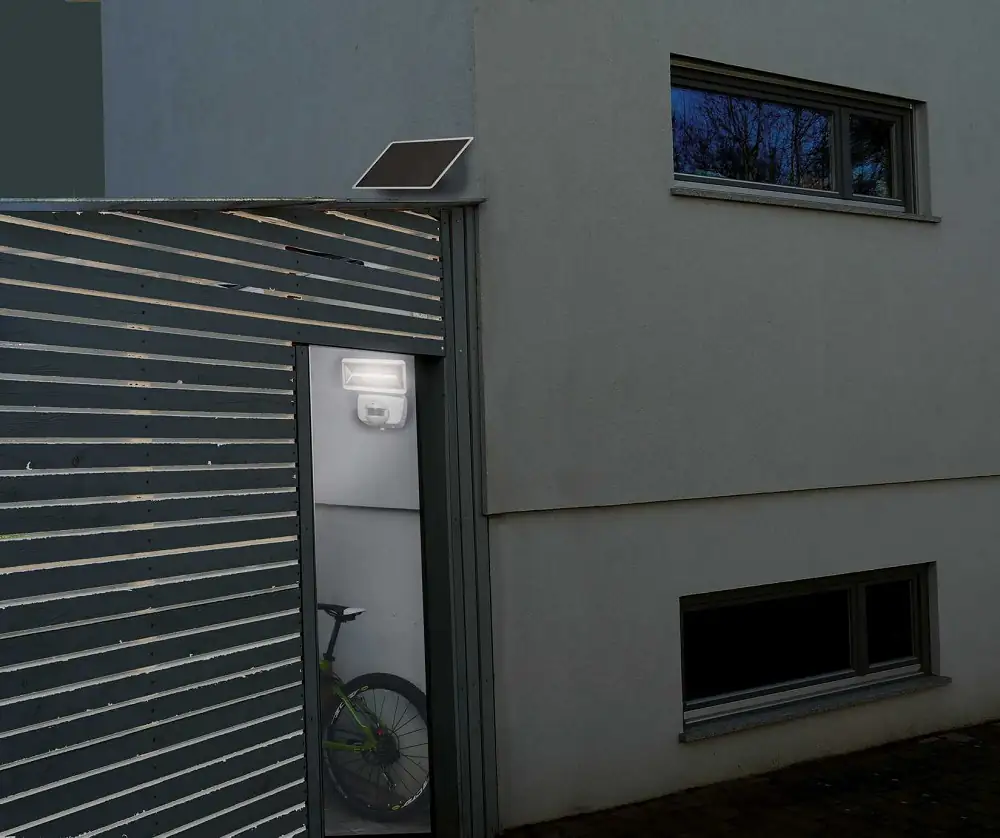 4007123646425_2 Brennenstuhl Solar LED-Strahler 400 lm IP44, schwarz