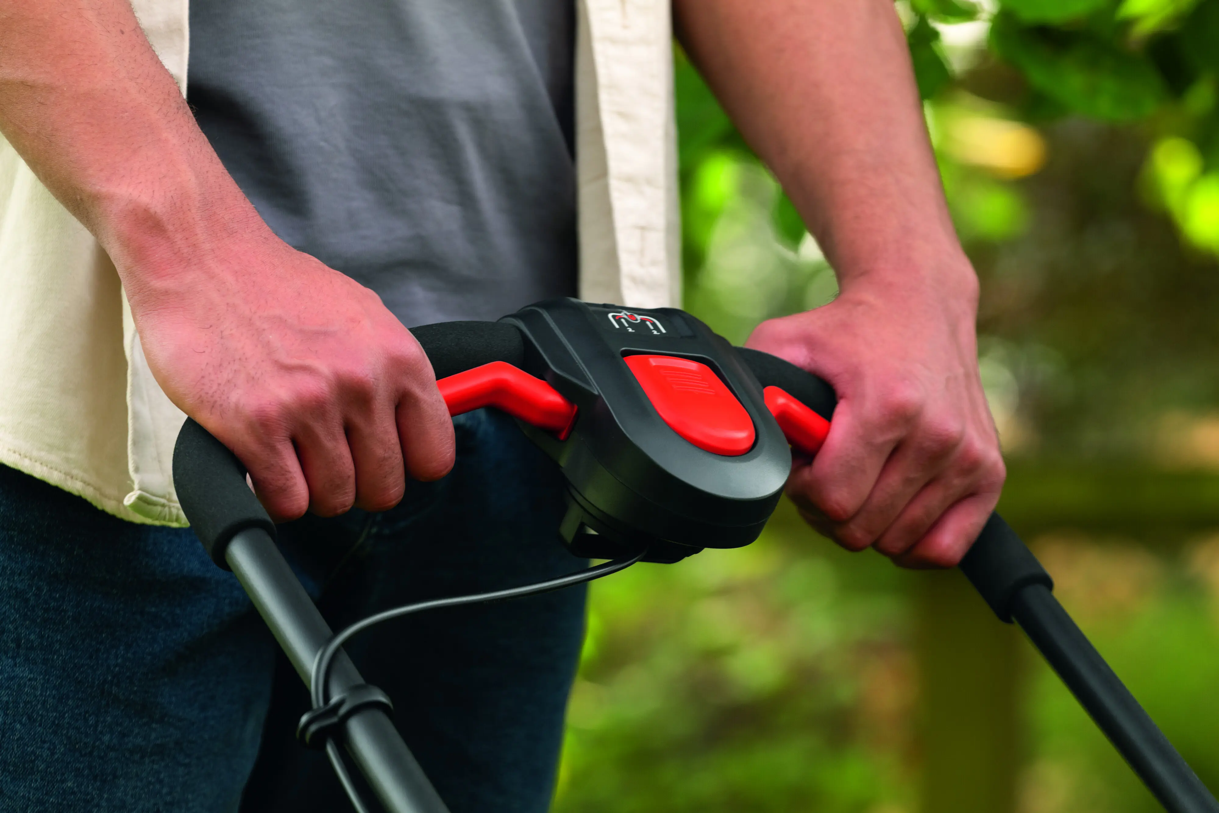 Bosch Akku Rasenmäher Rotak 18V 2-38 solo 38 cm Schnittbreite