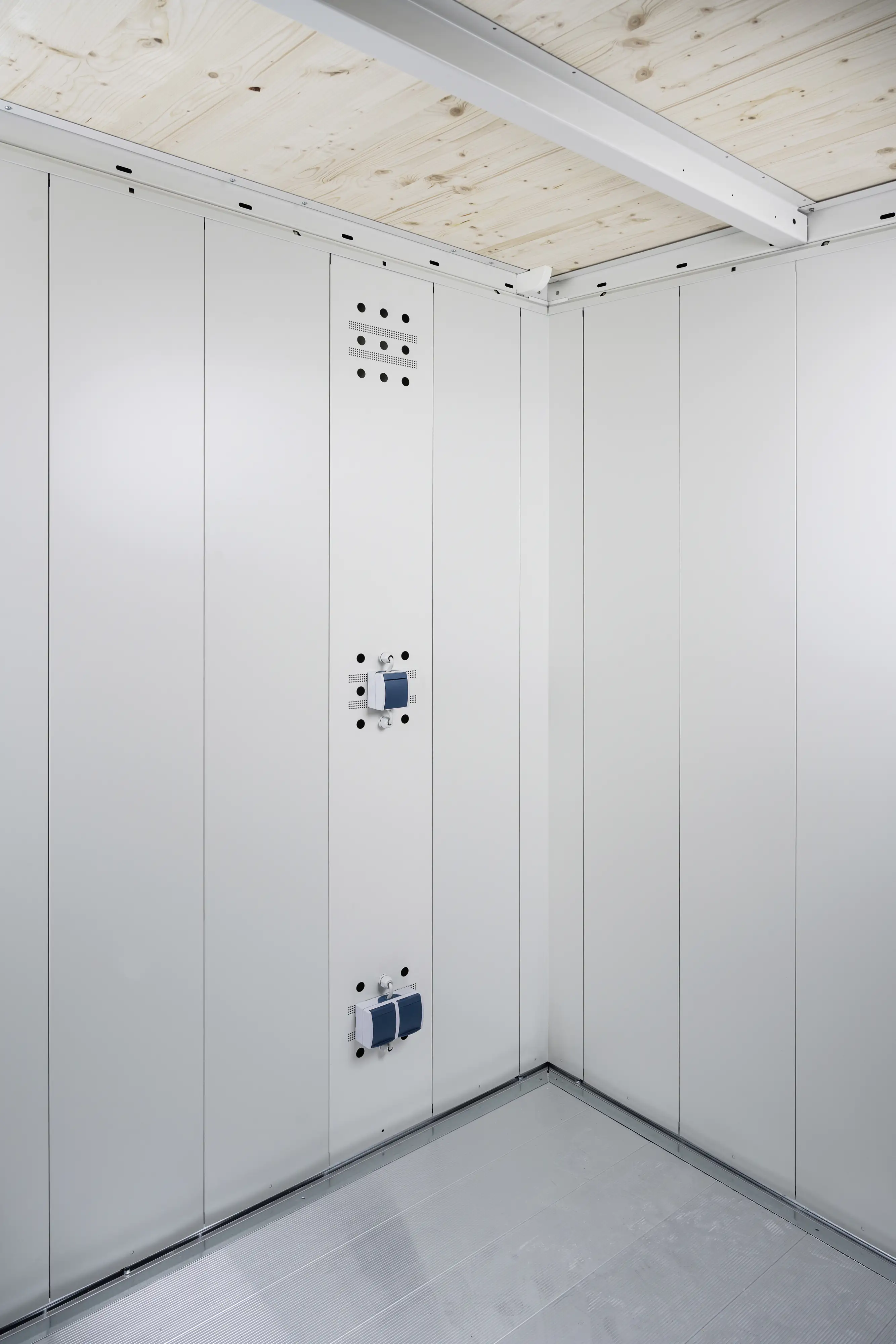 Elektro-Montagepaneel zu Neo